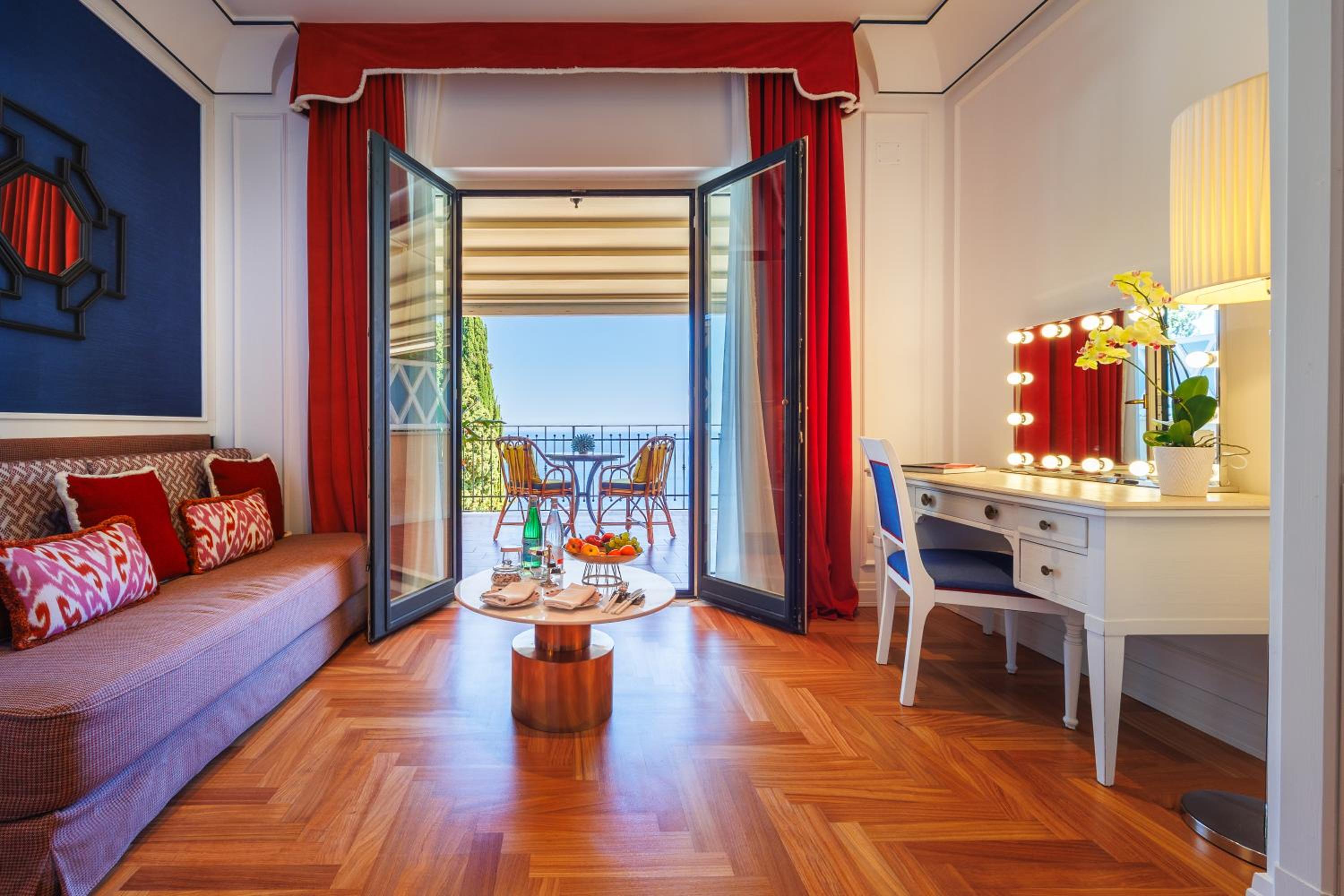 Junior Suite with Terrace (Non Smoking) thumbnail 5