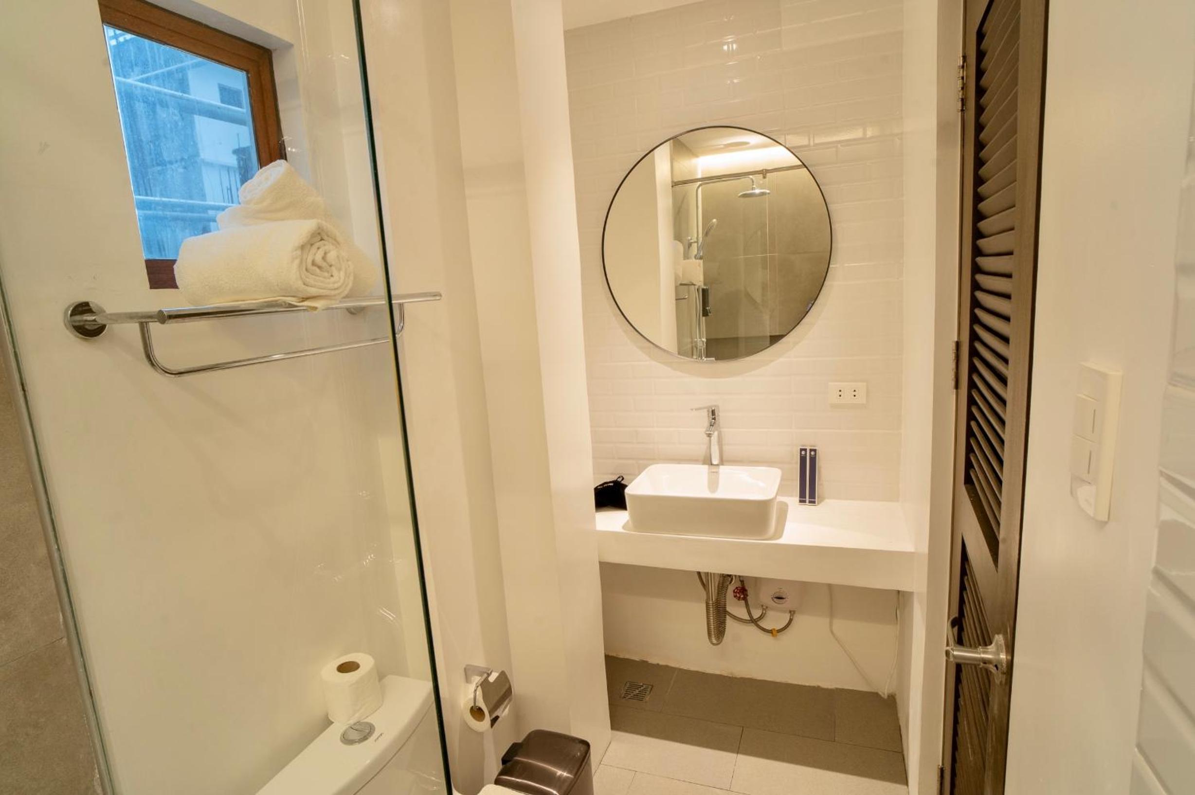 Double Room - Photo 5