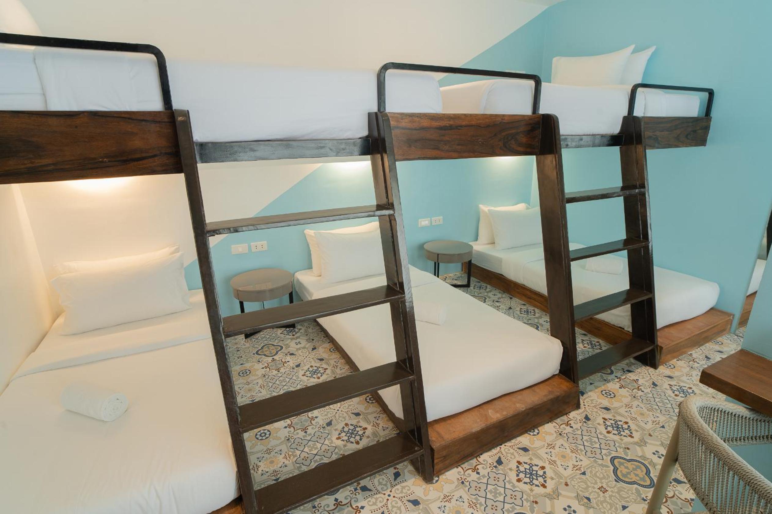 Deluxe Family Room - Photo 18