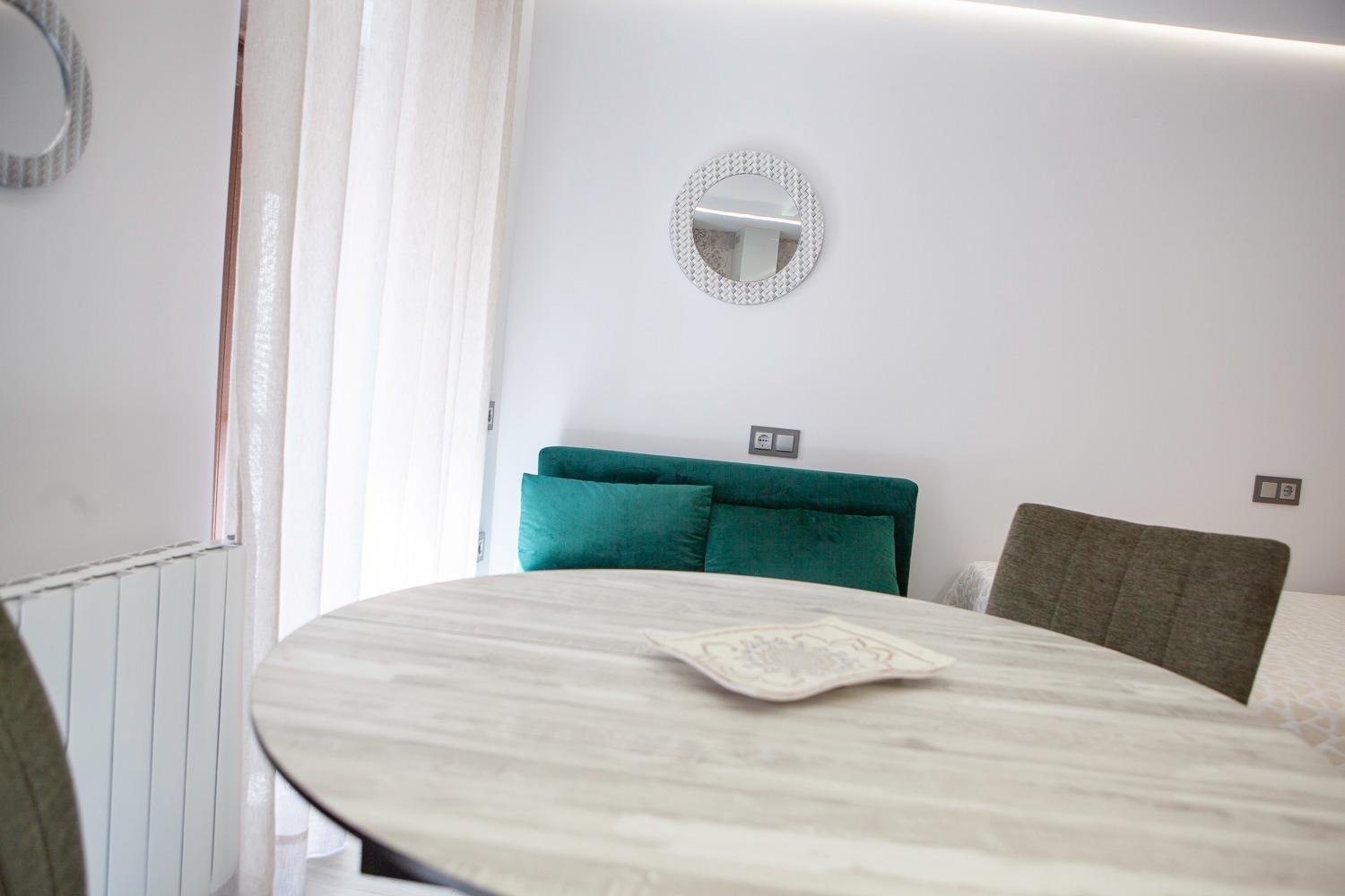 Apartment - Split Level photo 2