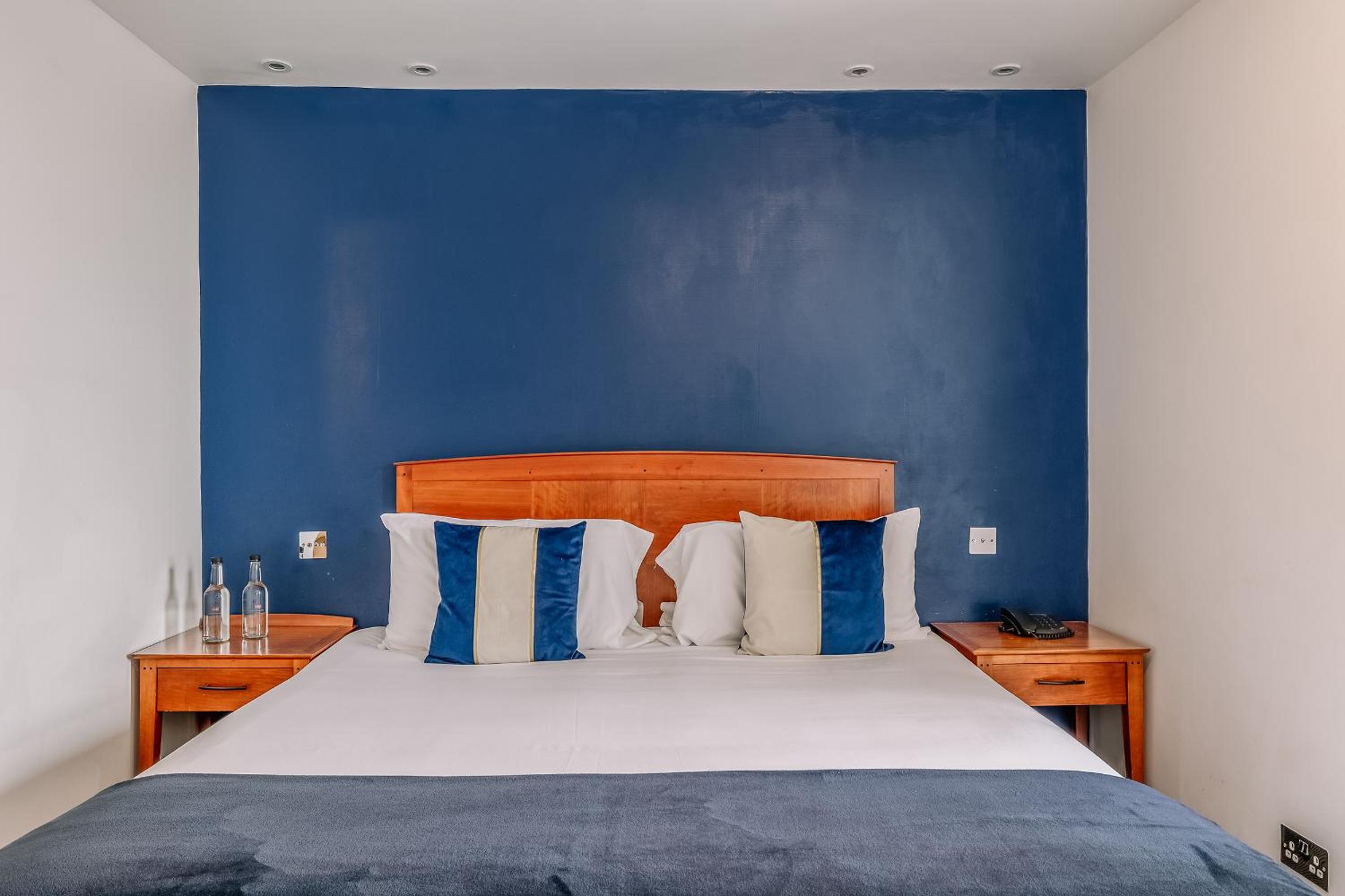 Classic Triple Room - Photo 3