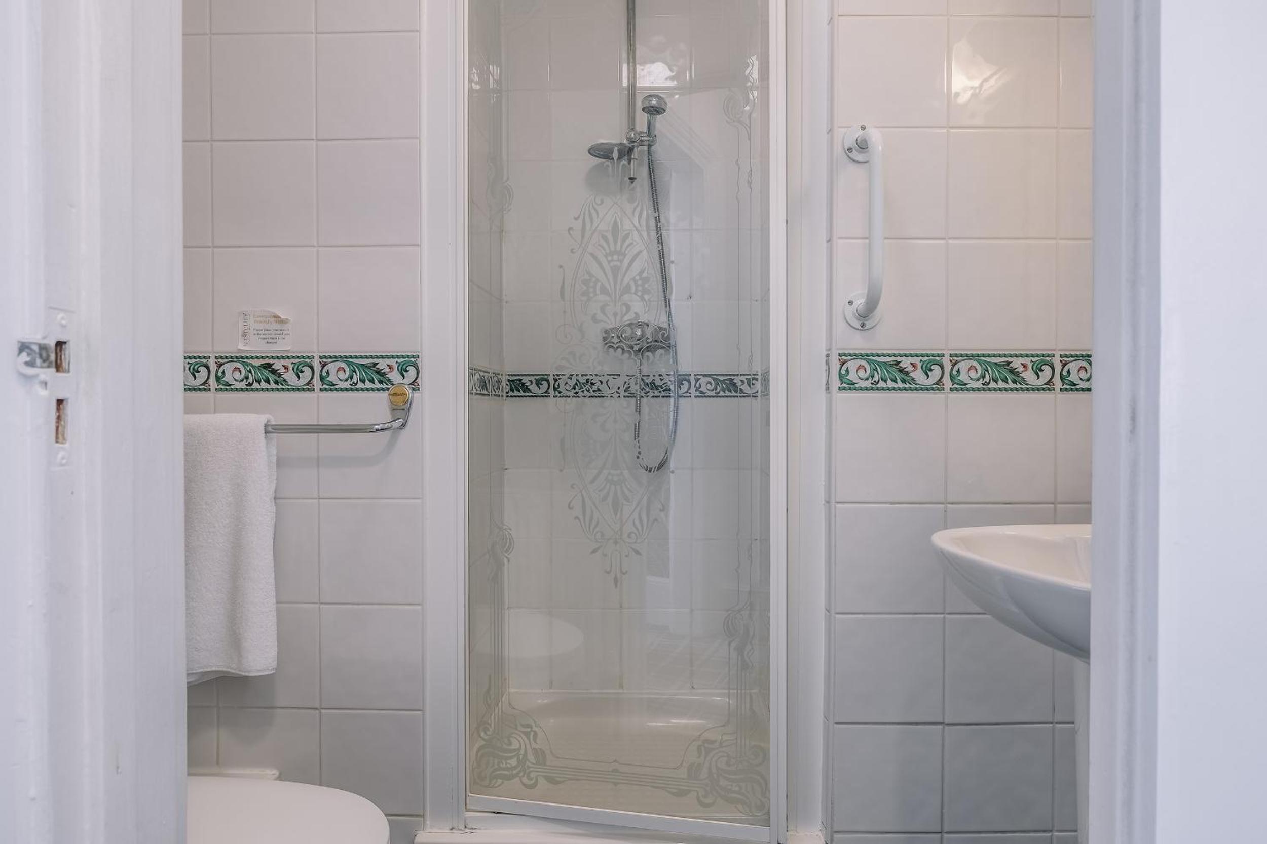 Suite - Photo 2