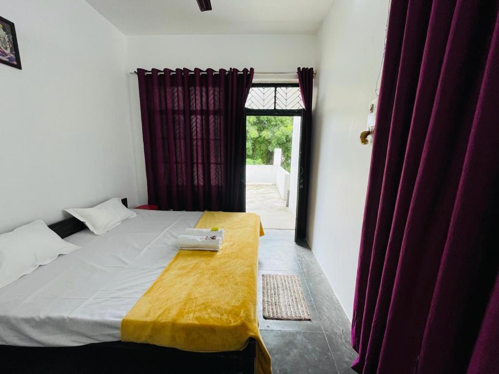 Double Room with Balcony (2 Adults + 1 Child) photo 1