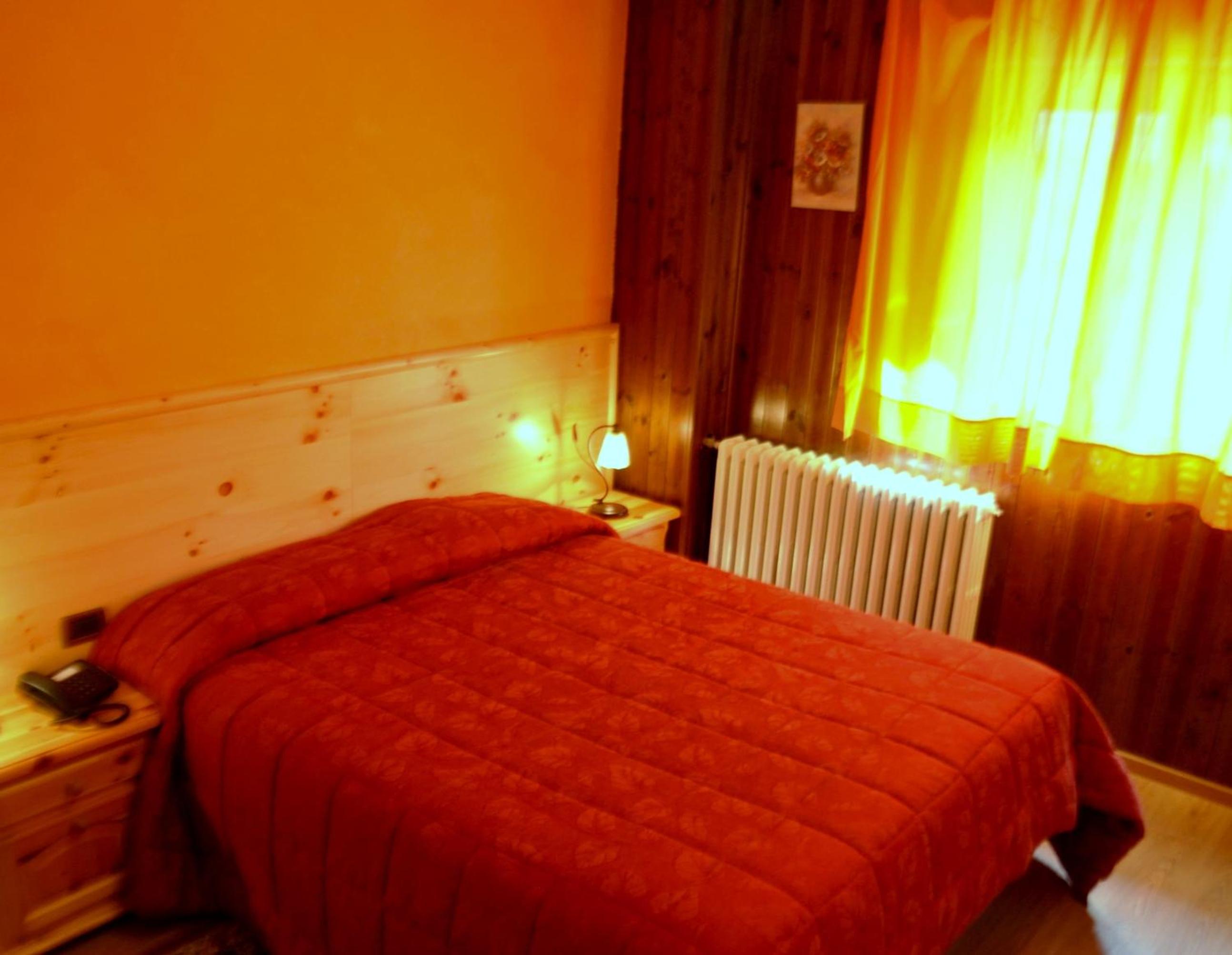 Double or Twin Room - Photo 3