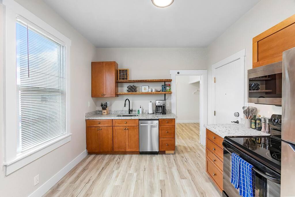 One-Bedroom Apartment - Photo 10