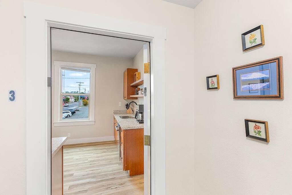 One-Bedroom Apartment - Photo 16