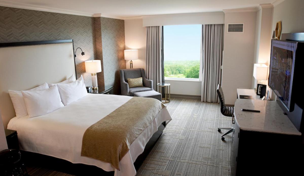 Premium King Room with Golf Course View - Non-Smoking