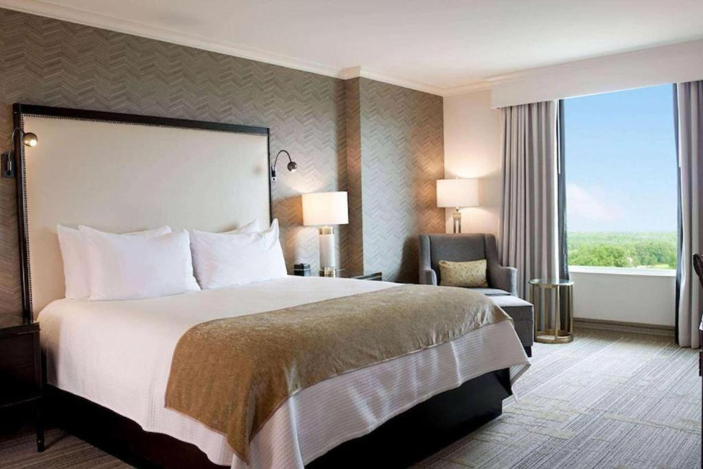 Premium King Room with Golf Course View - Non-Smoking