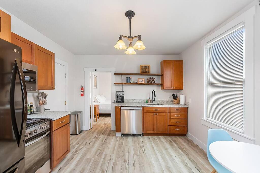 One-Bedroom Apartment - Photo 15