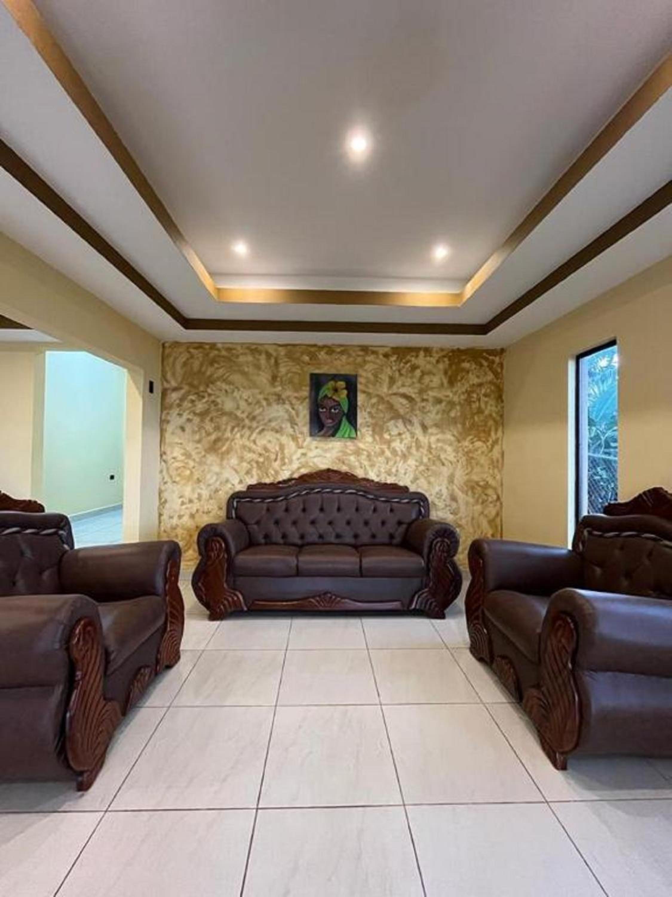 Three-Bedroom Chalet photo 2