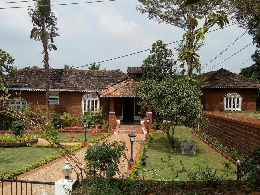 Villa photo 2