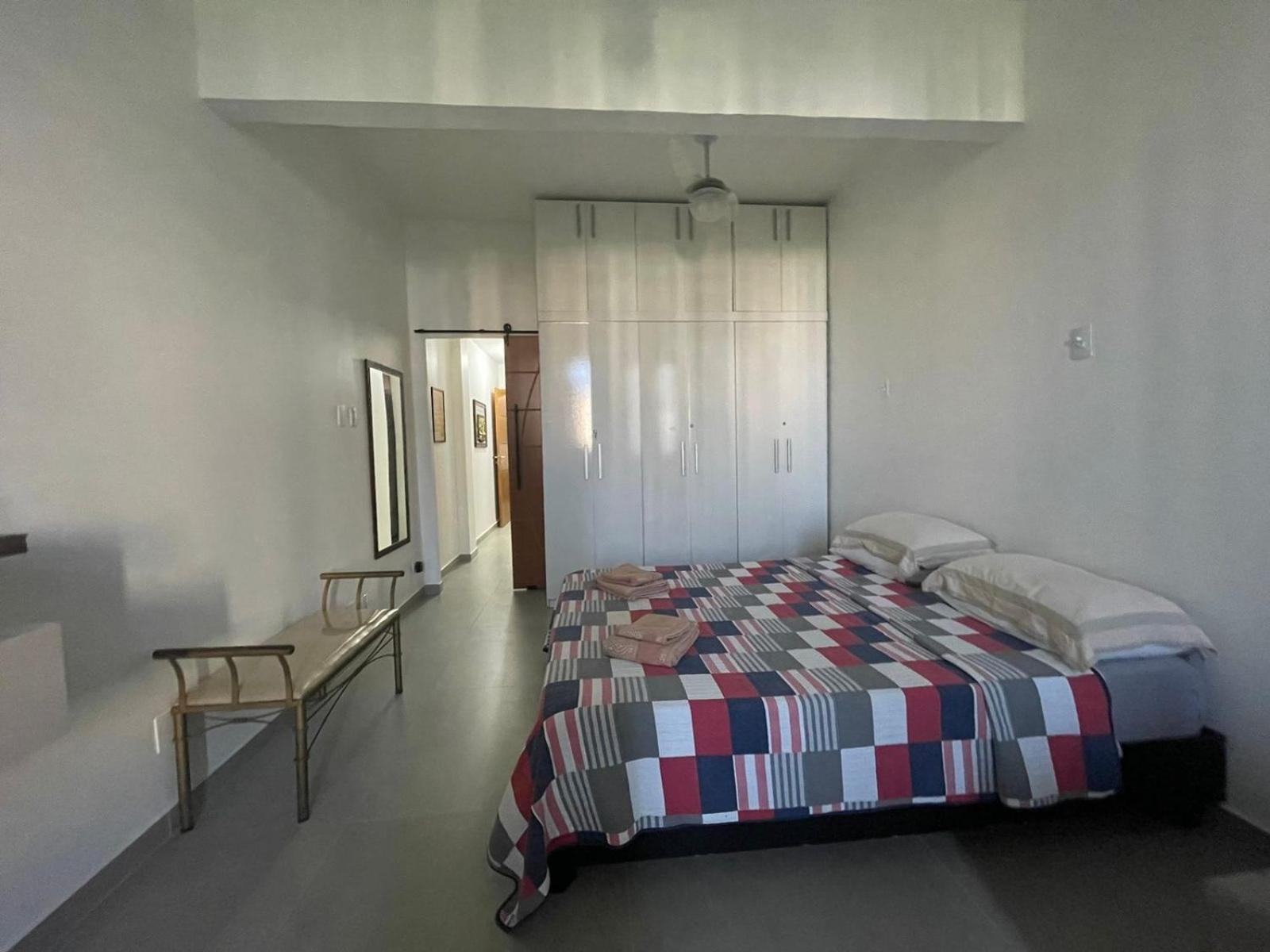 One-Bedroom Apartment - Photo 6