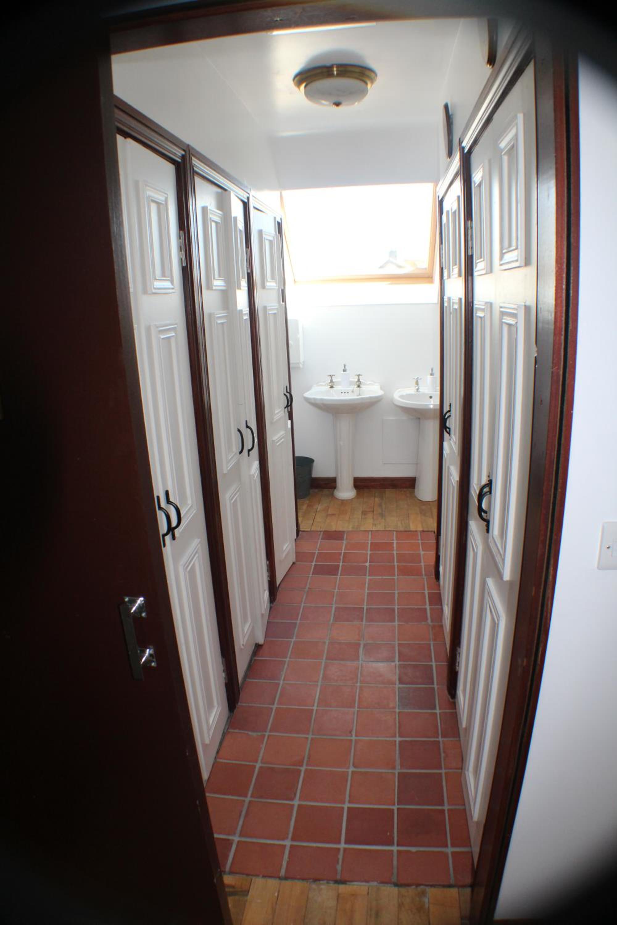 Family Room with Private Bathroom photo 3