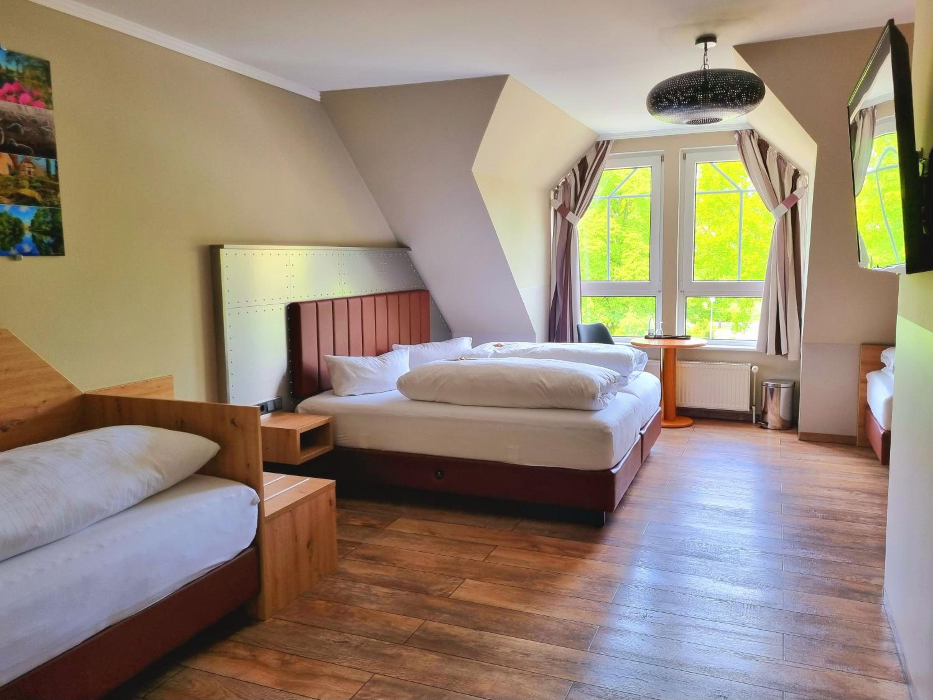 Standard Quadruple Room, photo 7