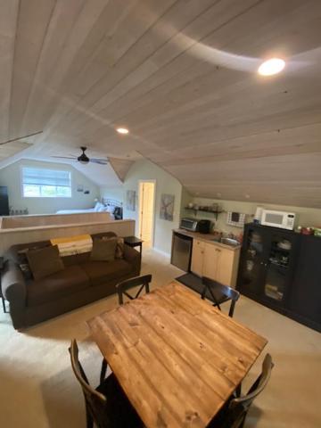 King Suite With Balcony photo 3
