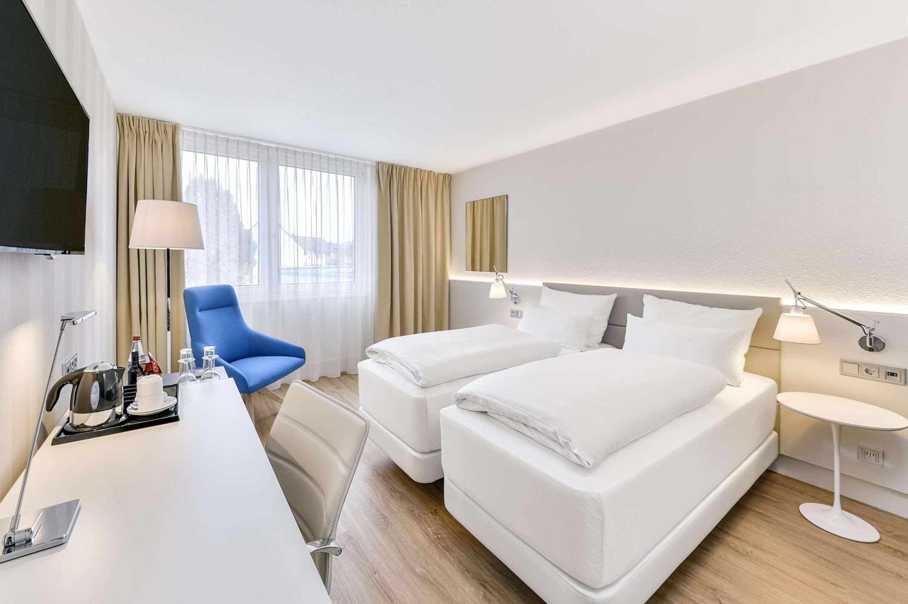 Standard Double Room - Photo 8