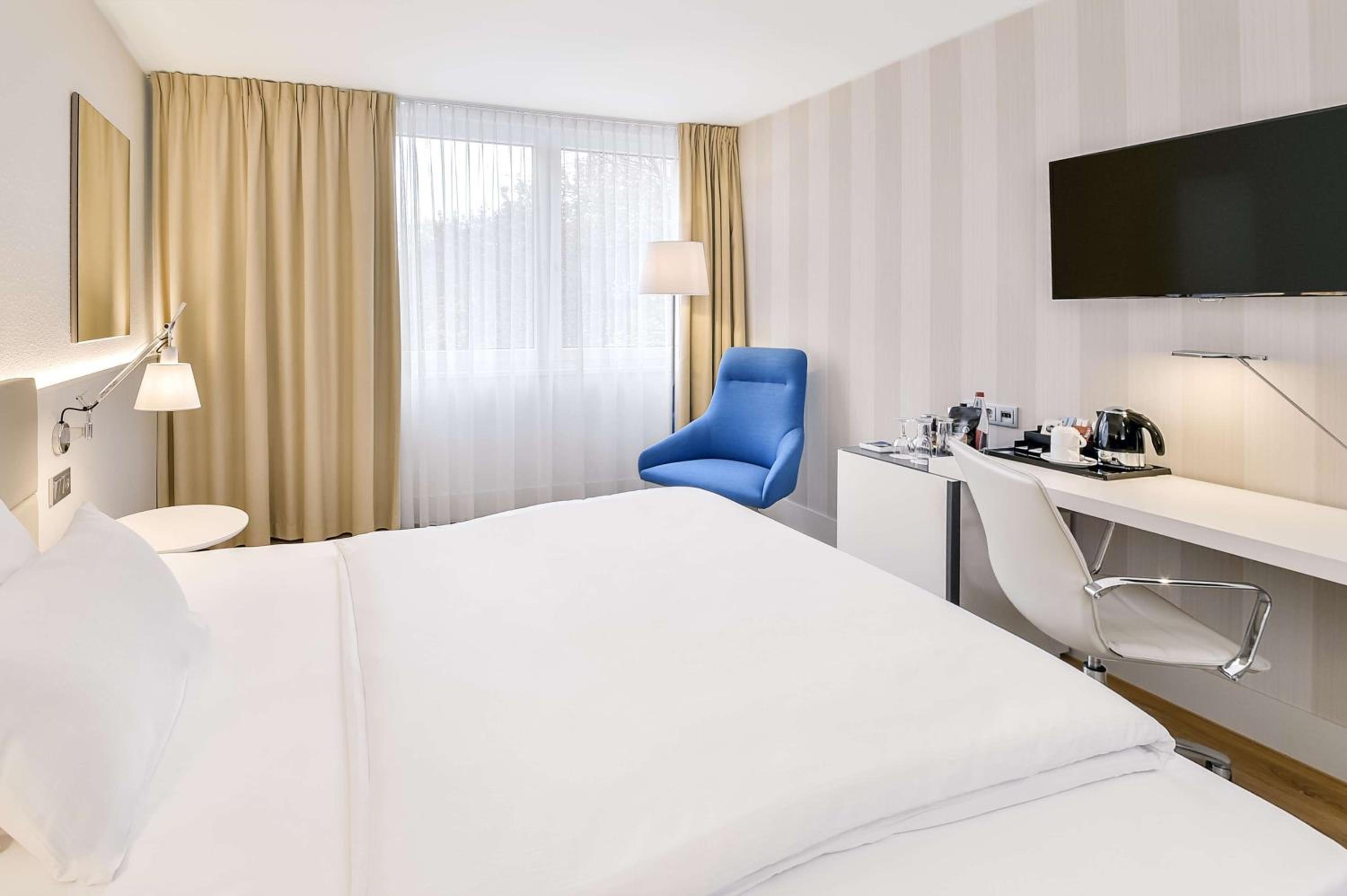 Standard Double Room - Photo 7
