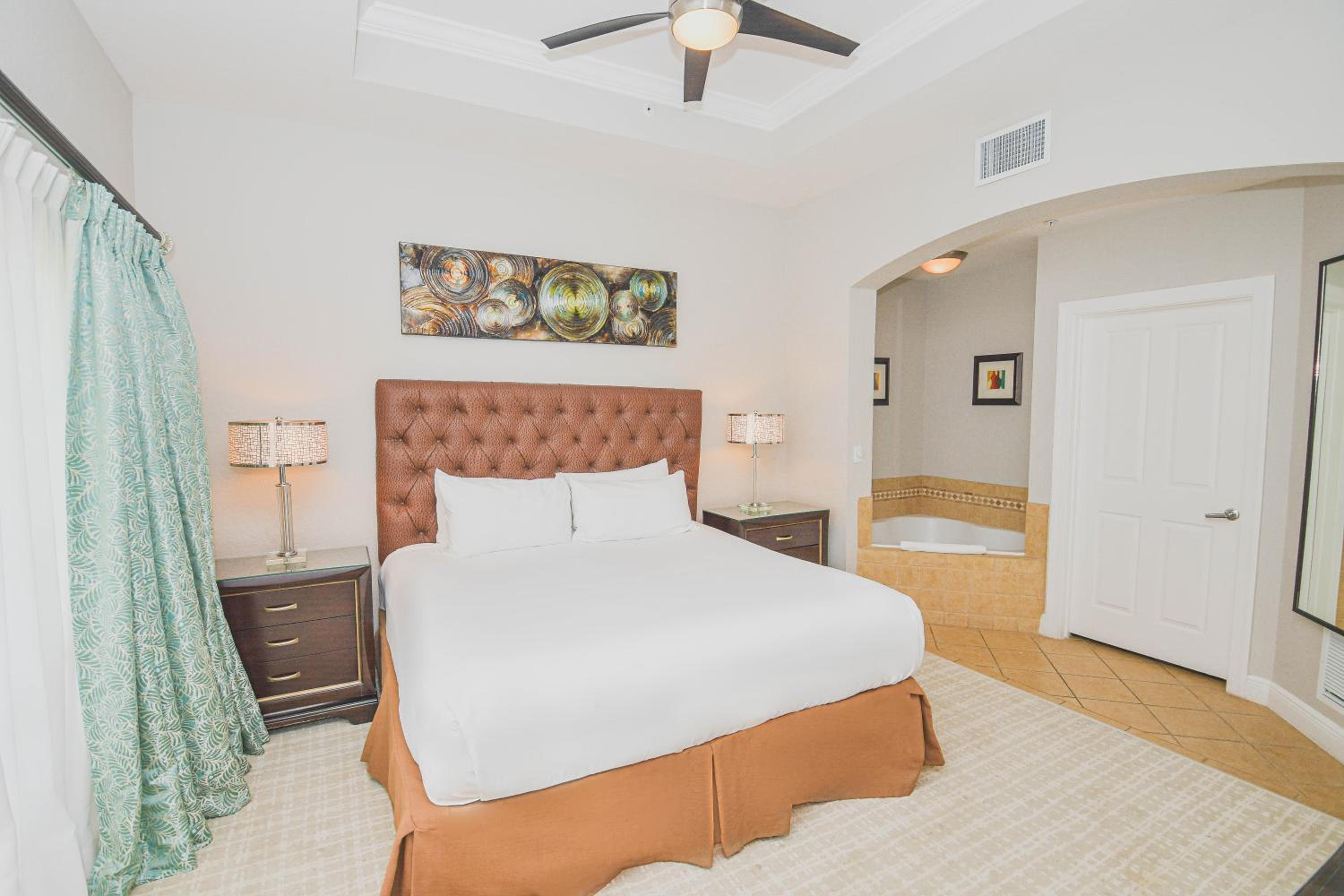 Deluxe One-Bedroom Villa - Waterpark Access