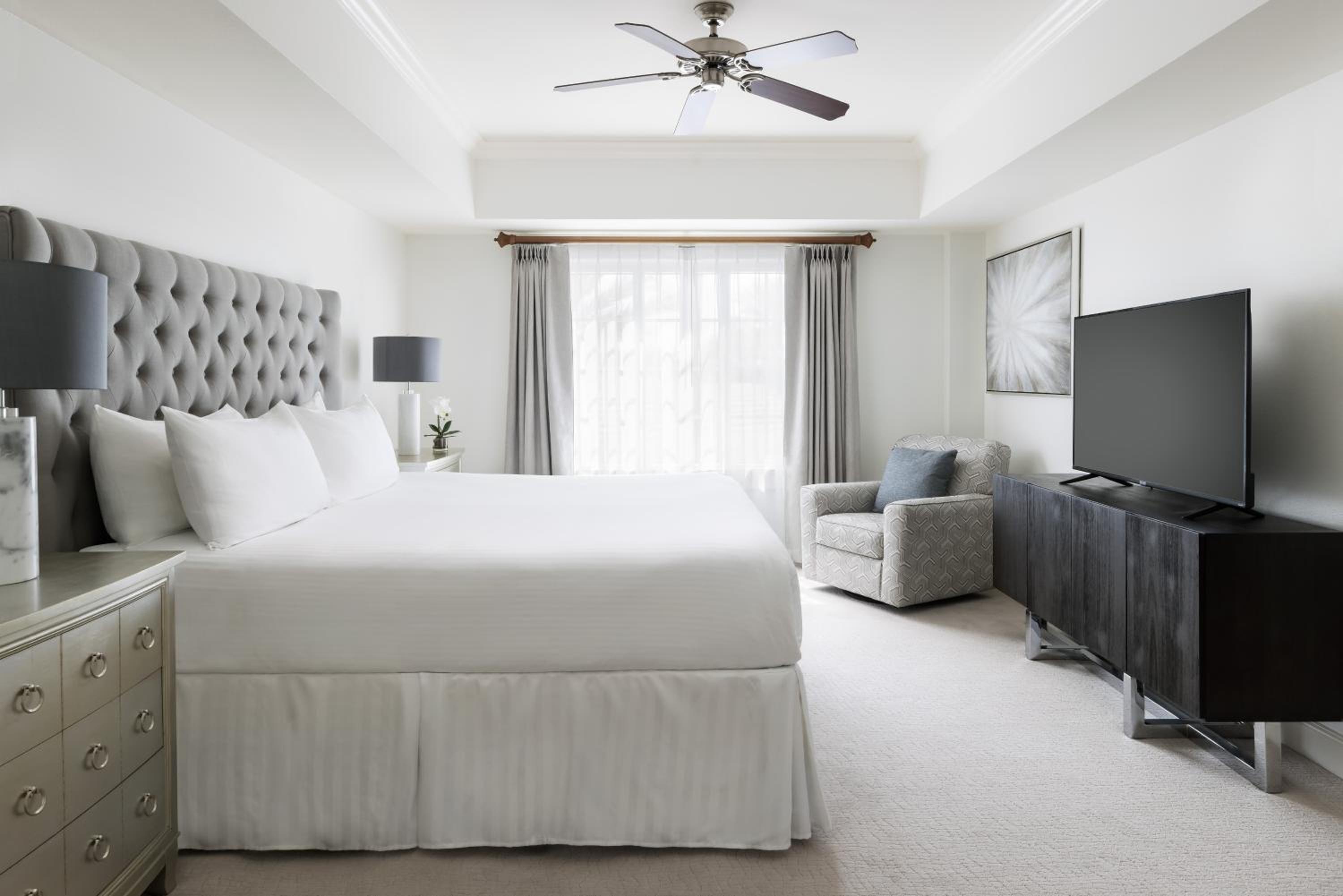 One-Bedroom Suite - Main Tower/Water Park Access