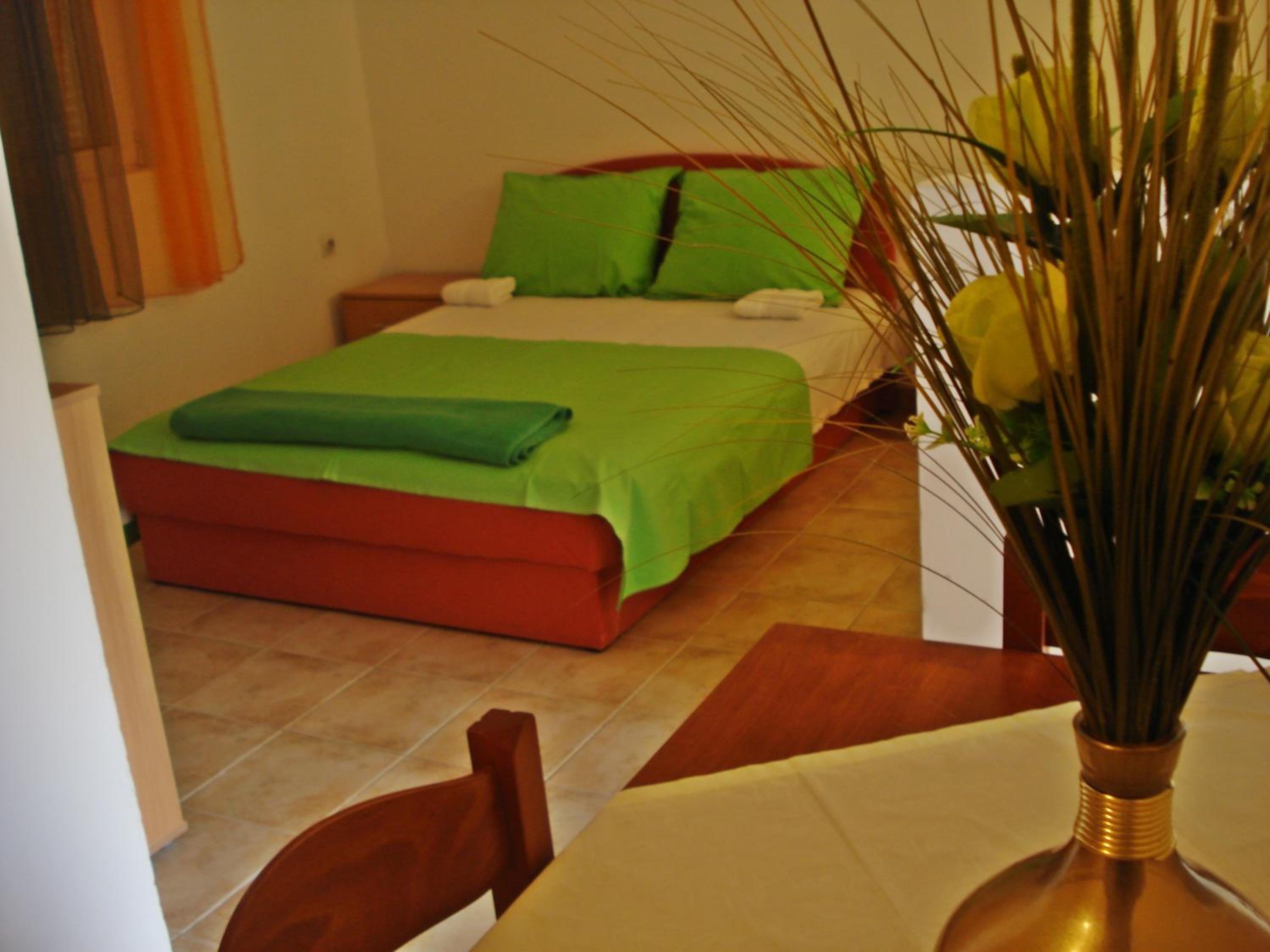 Apartment - Ground Floor photo 2