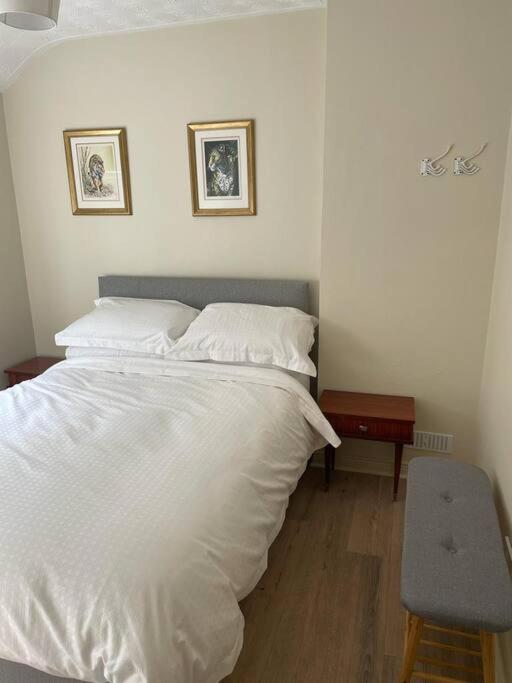 Three-Bedroom House photo 1