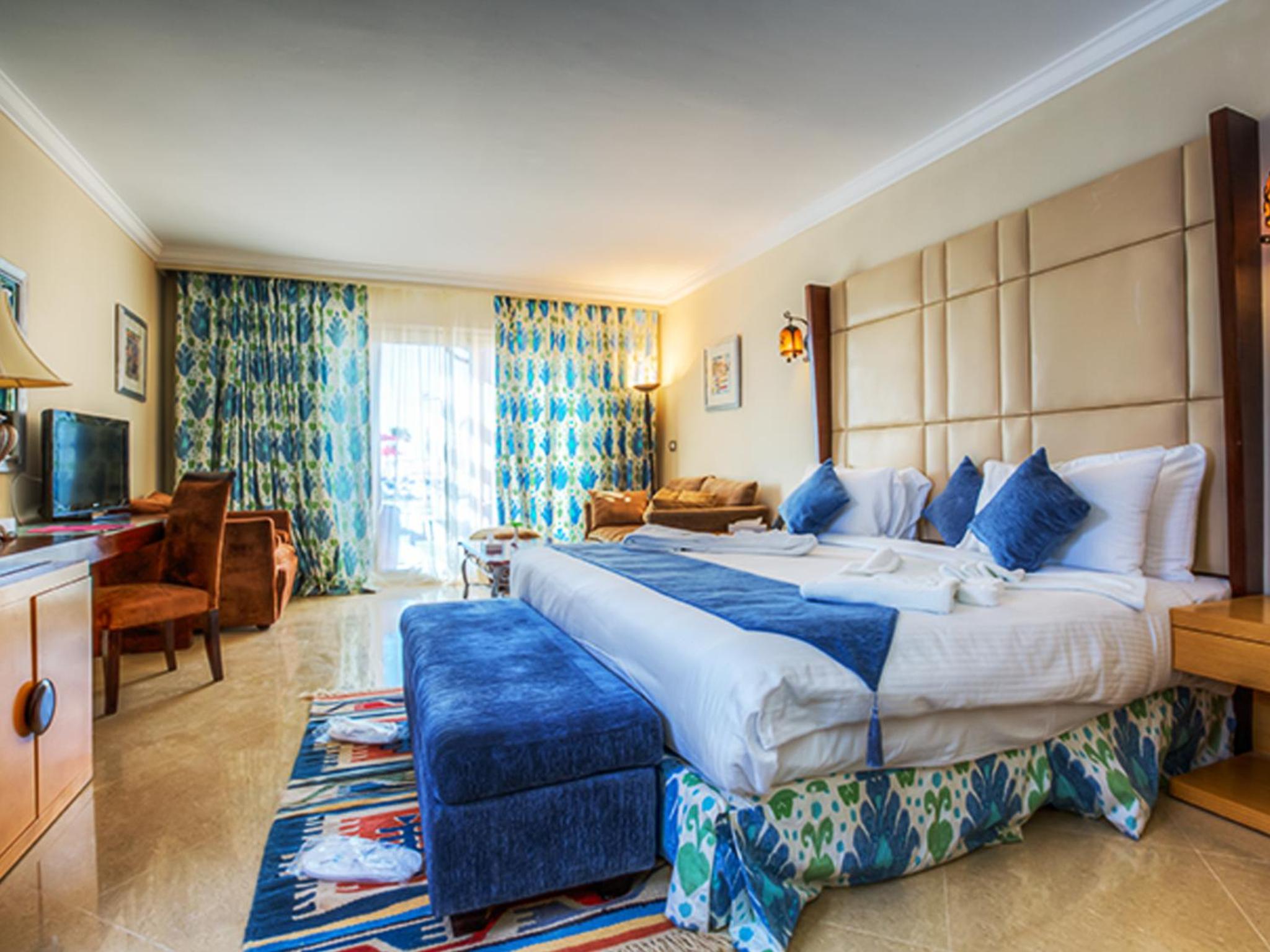 Double or Twin Room with Sea View