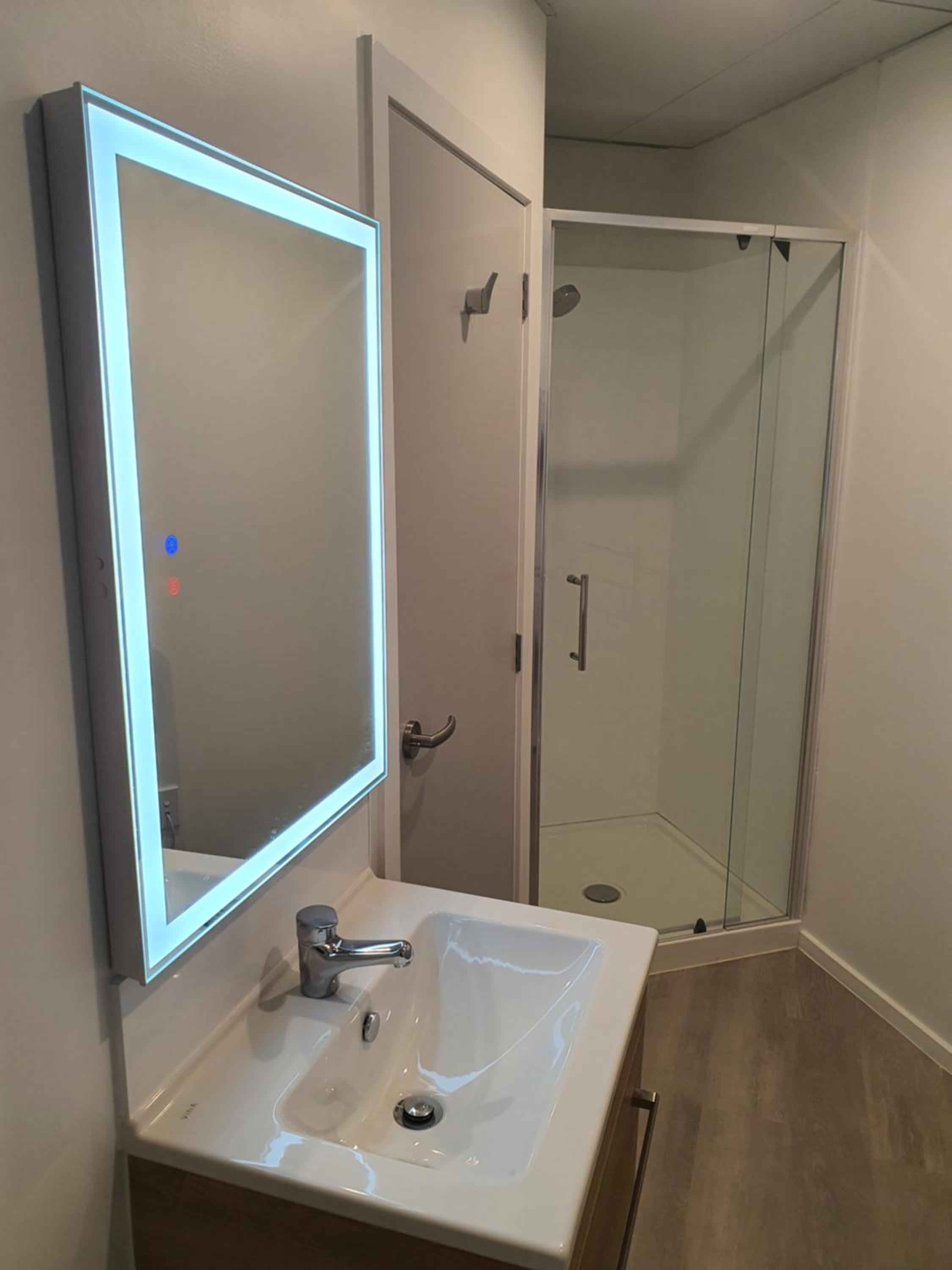 One-Bedroom Apartment - Photo 12