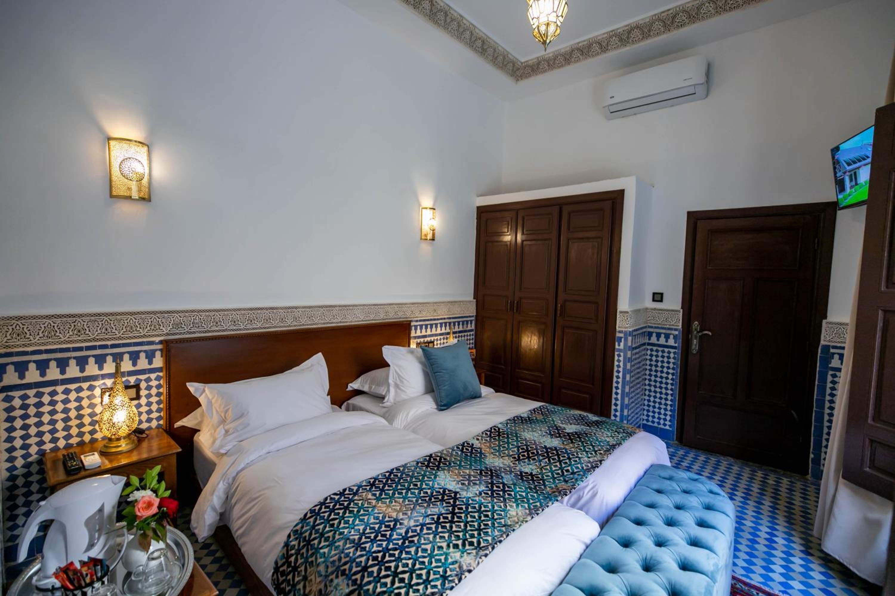 Double or Twin Room with Pool View - Photo 1