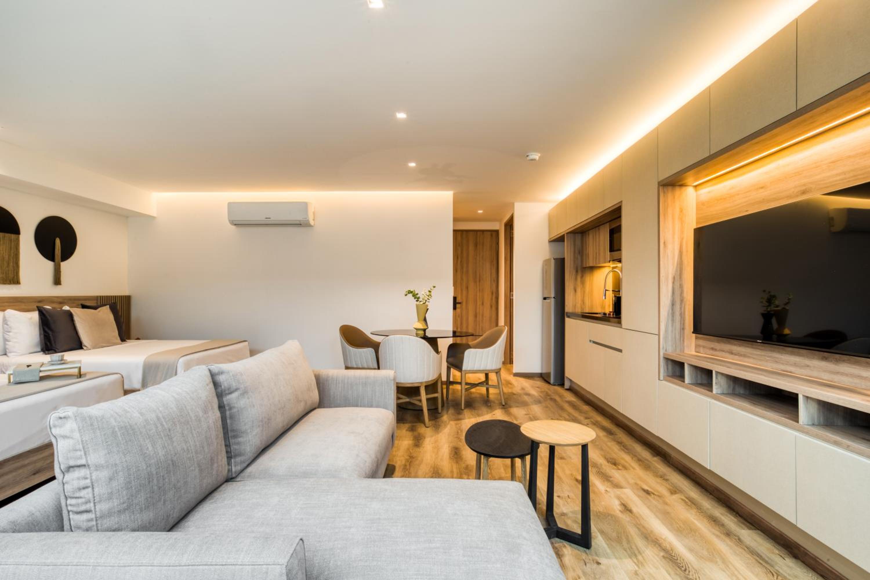 Two-Bedroom Apartment with a Terrace - Photo 12