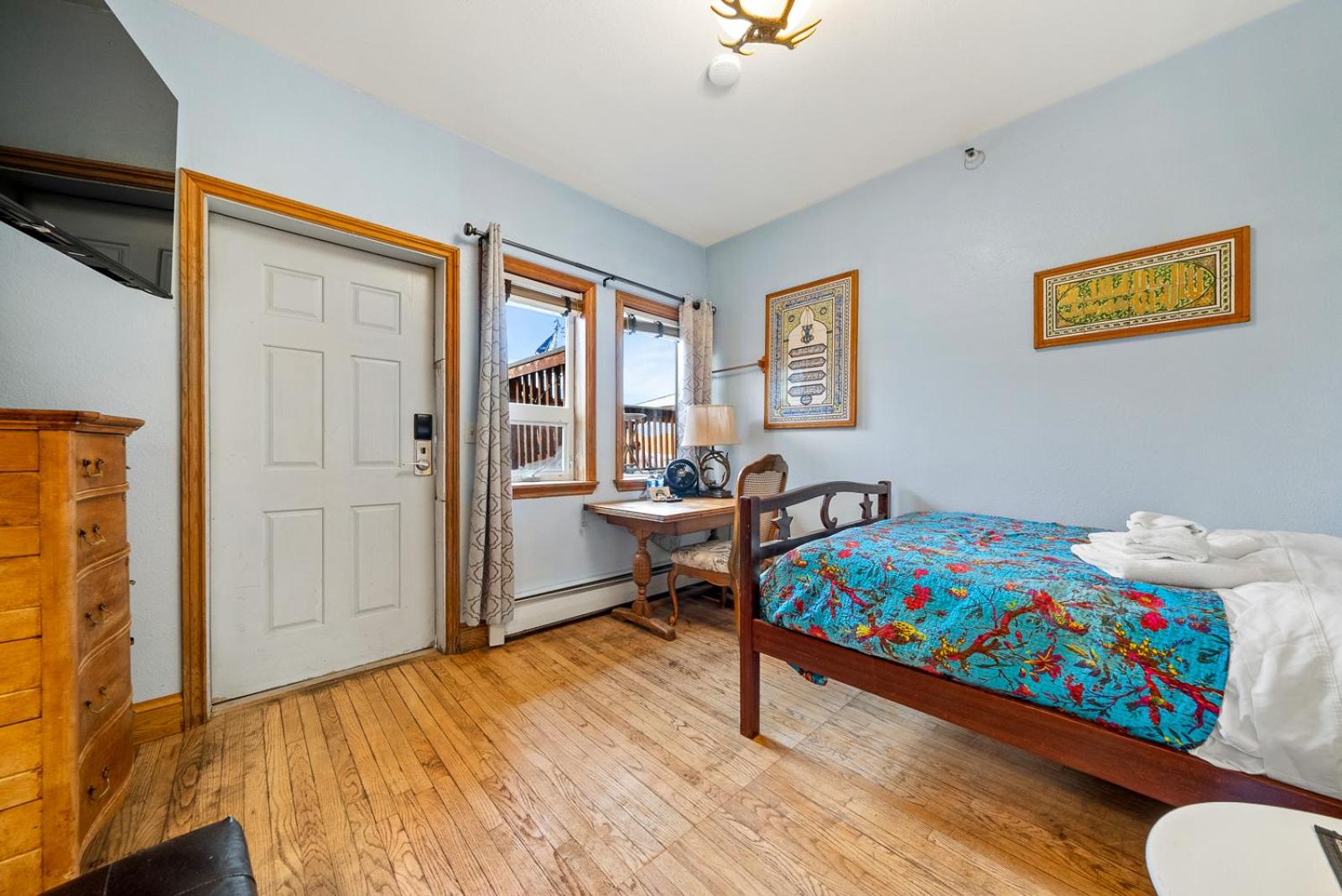 One Double Bed with Private Bathroom photo 3