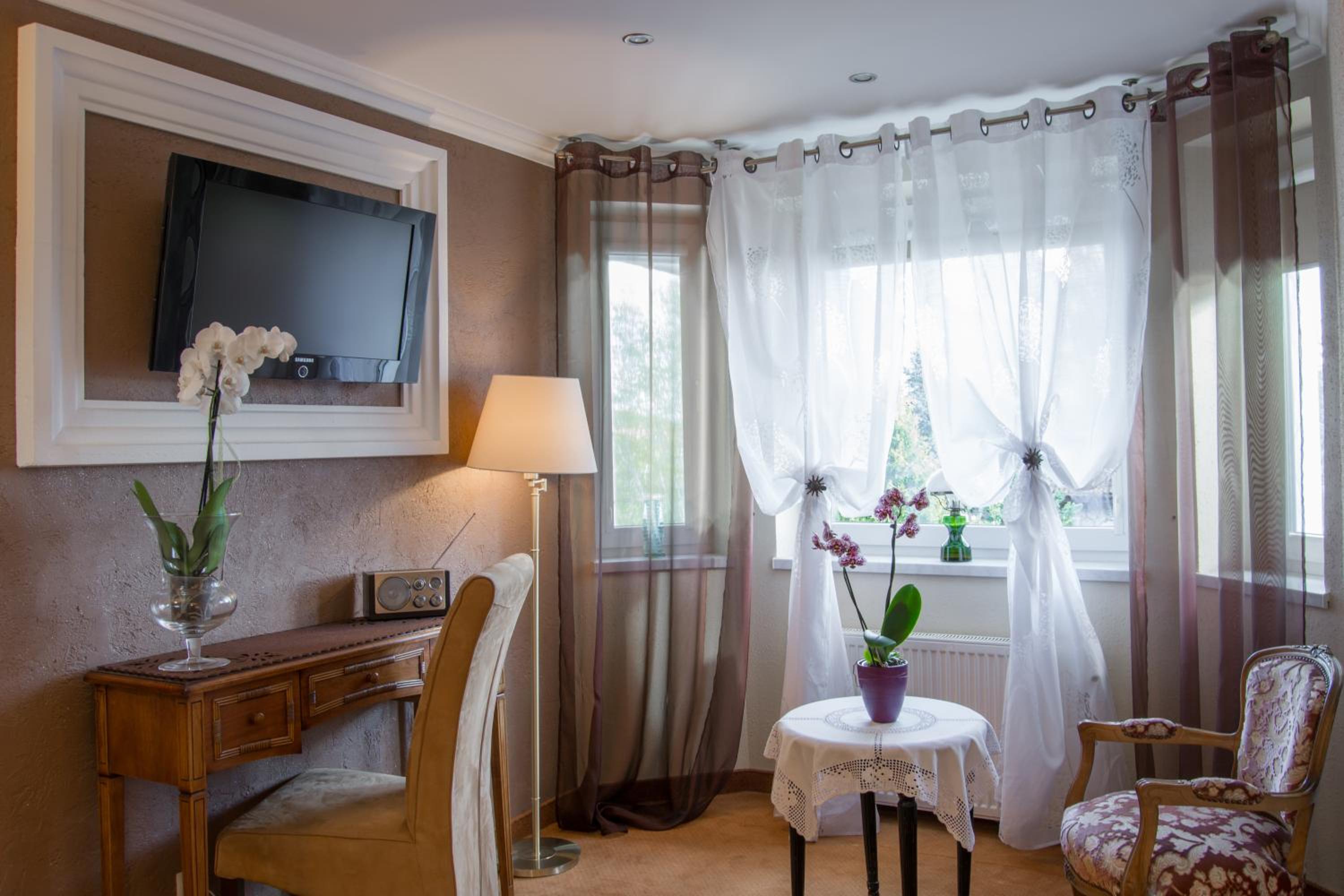 Double or Twin Room - Photo 1