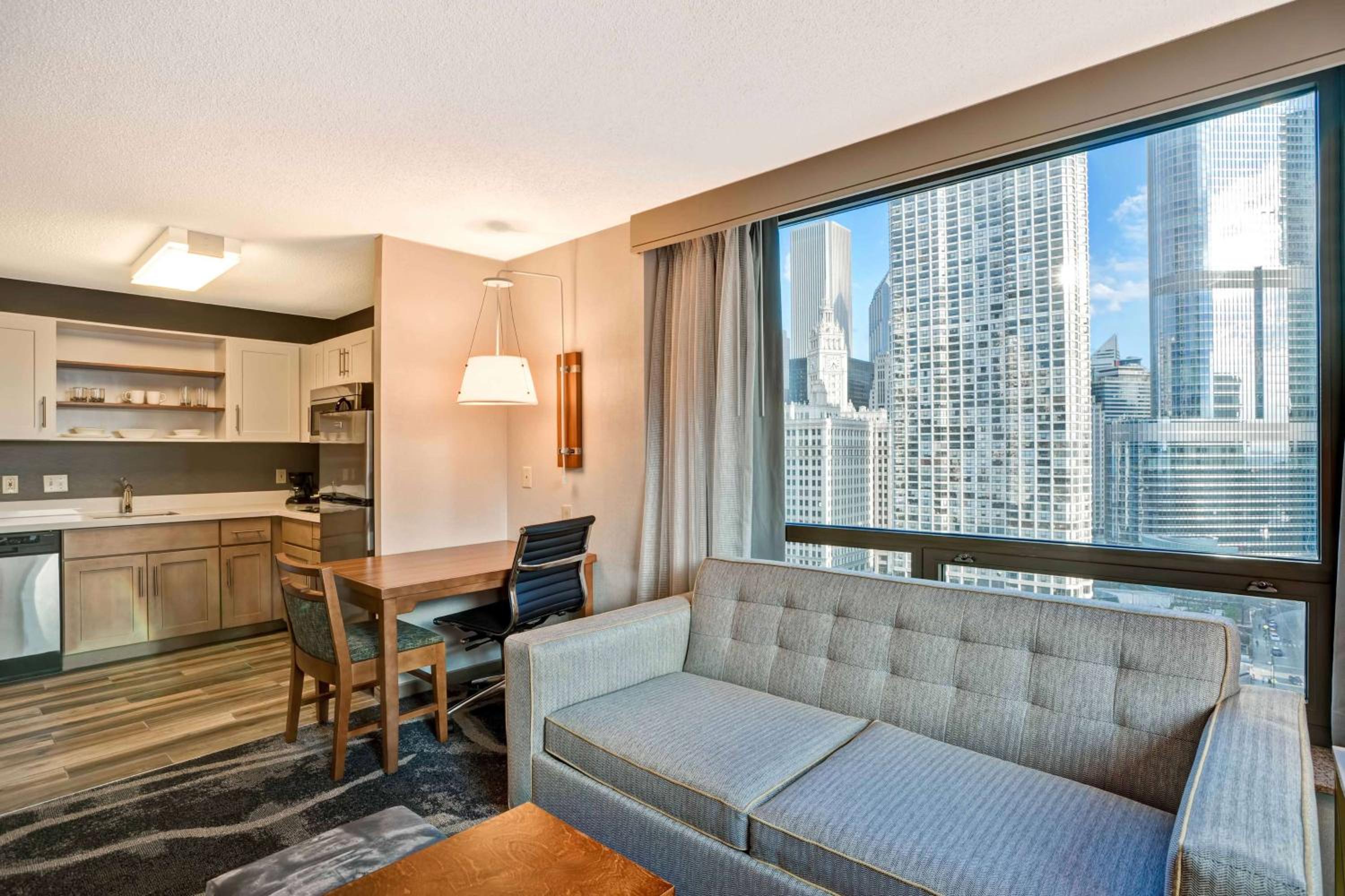 King Corner Suite With Sofa Bed With City View