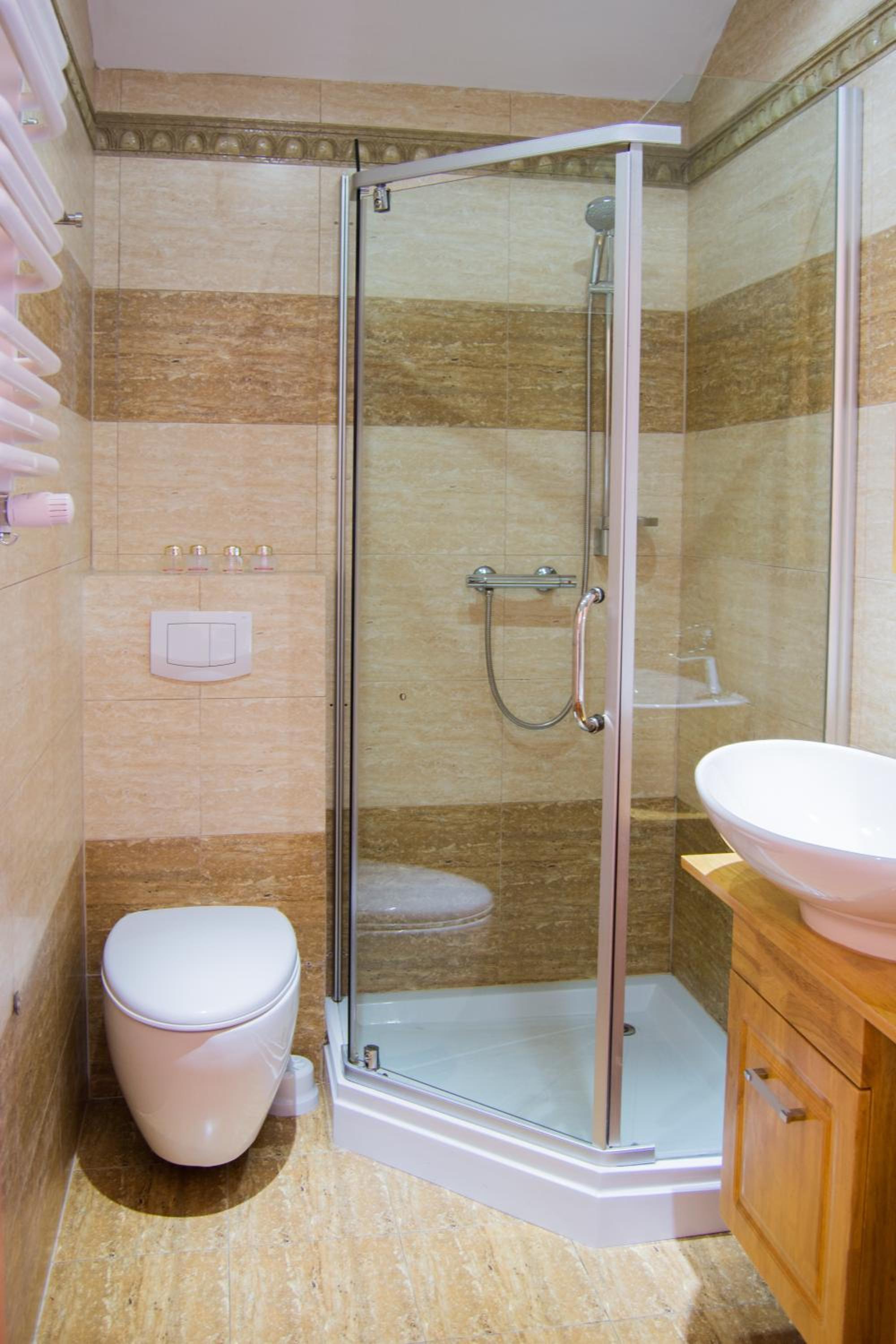 Double or Twin Room - Photo 3