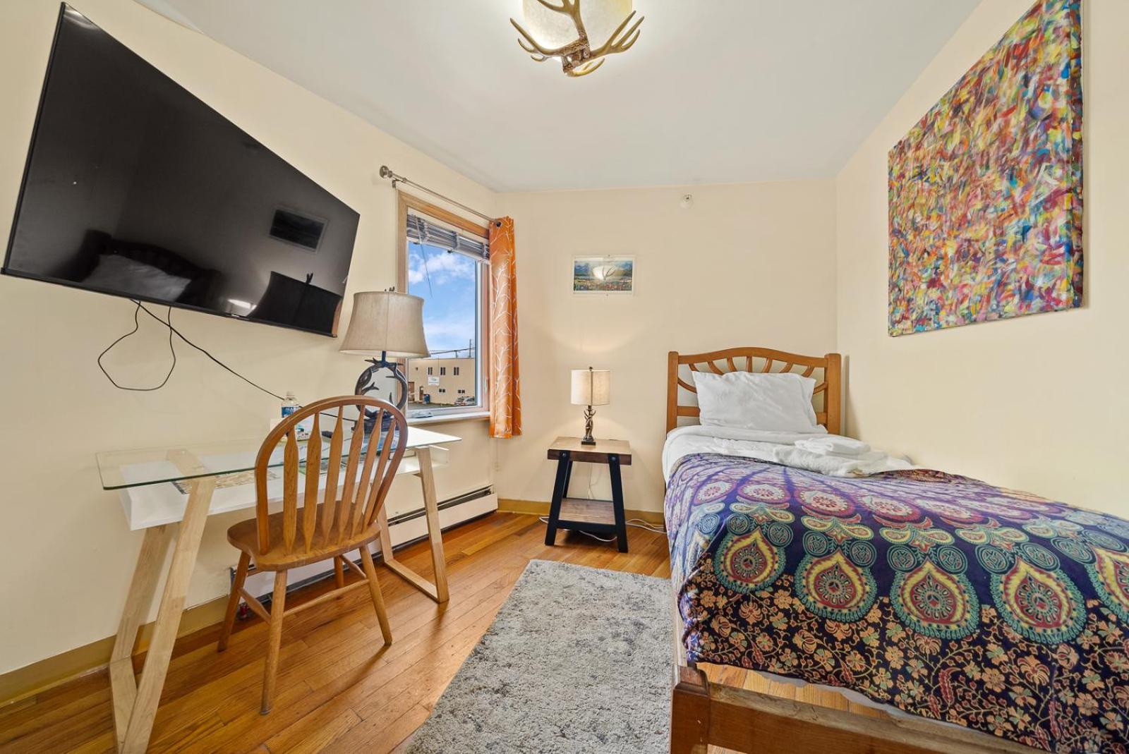 Single Room with Shared Bathroom photo 1