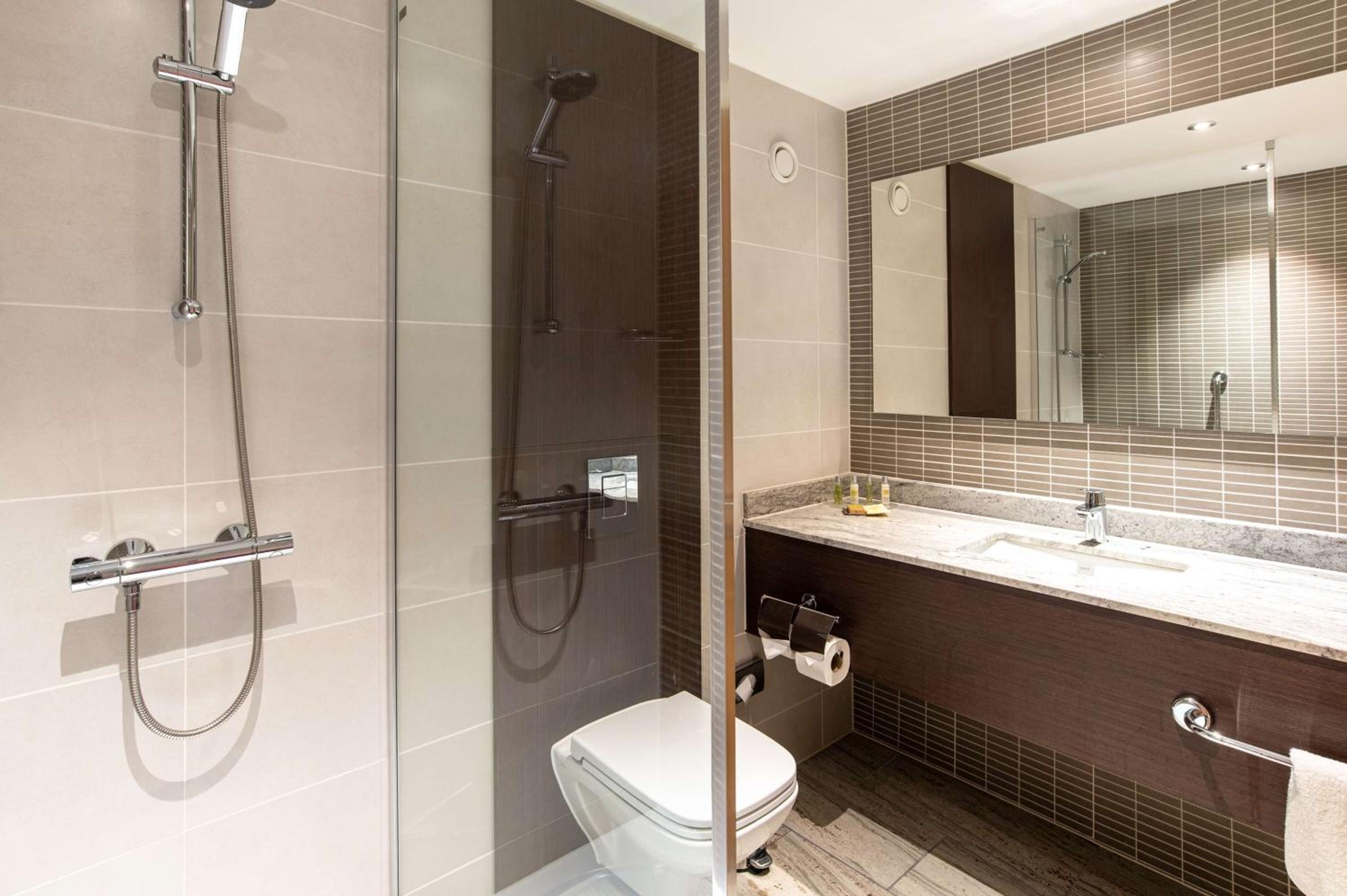 Double Room - Photo 6