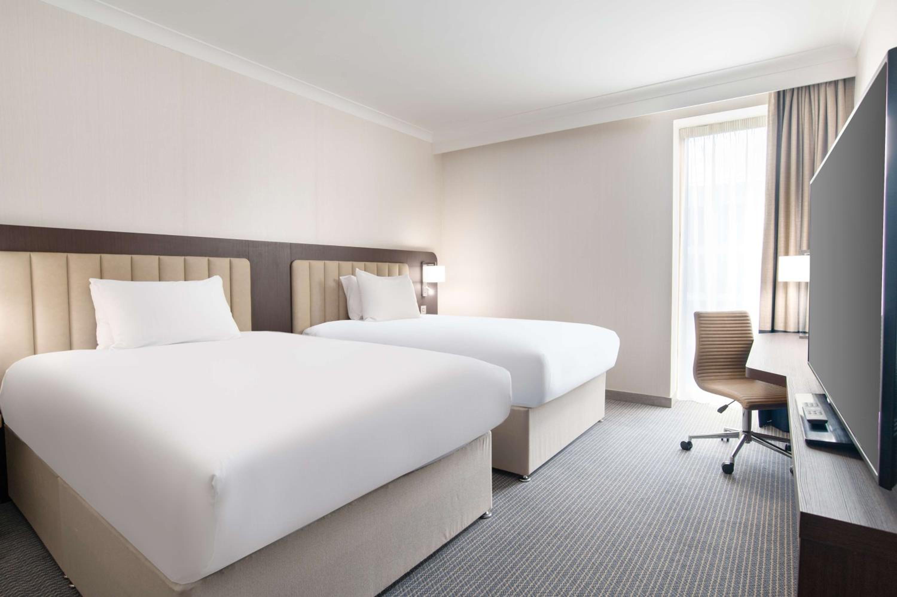 Double Room with Two Double Beds - Photo 4