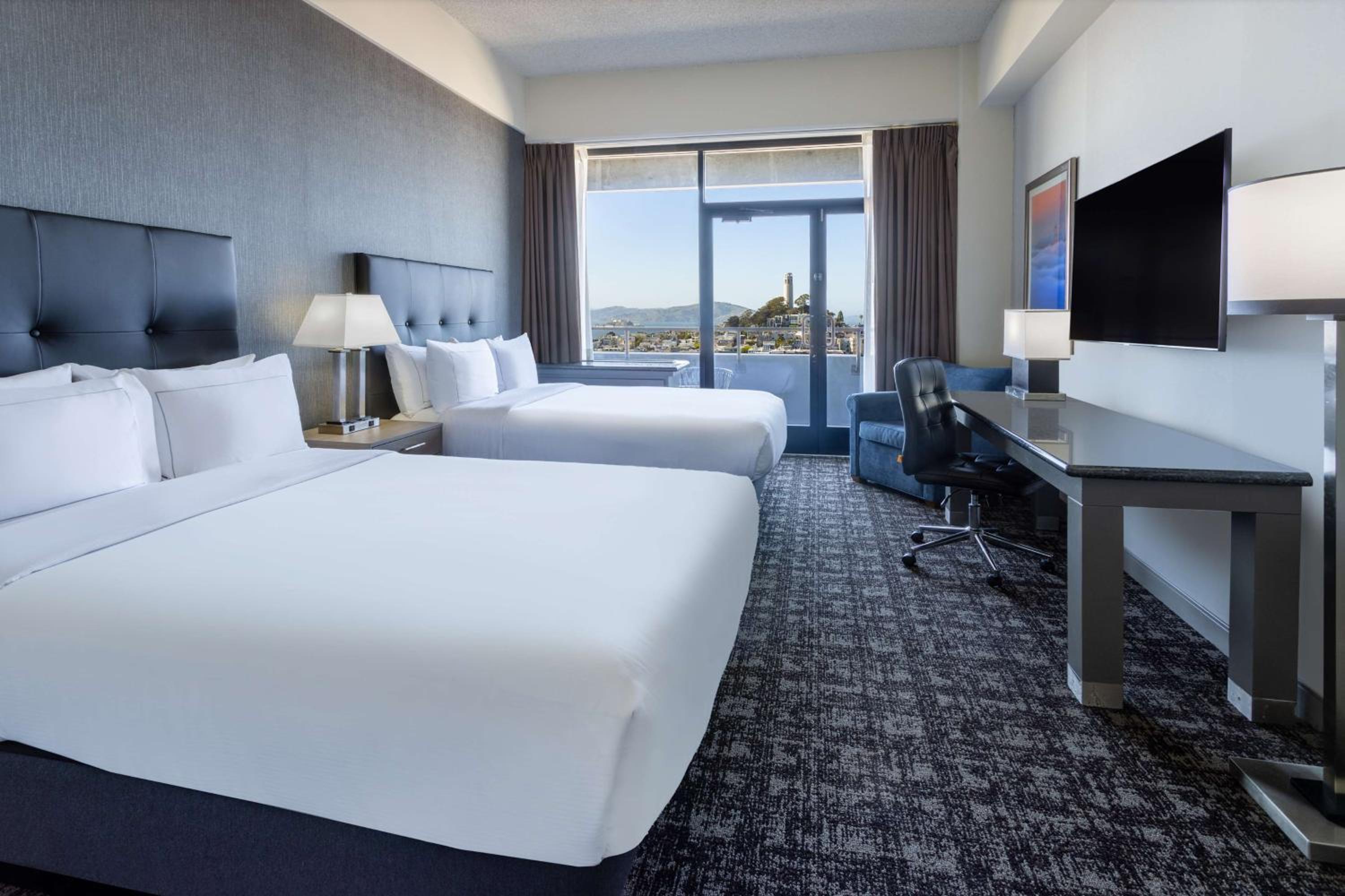 Premium Double Room with Two Double Beds and Bay View - Photo 1