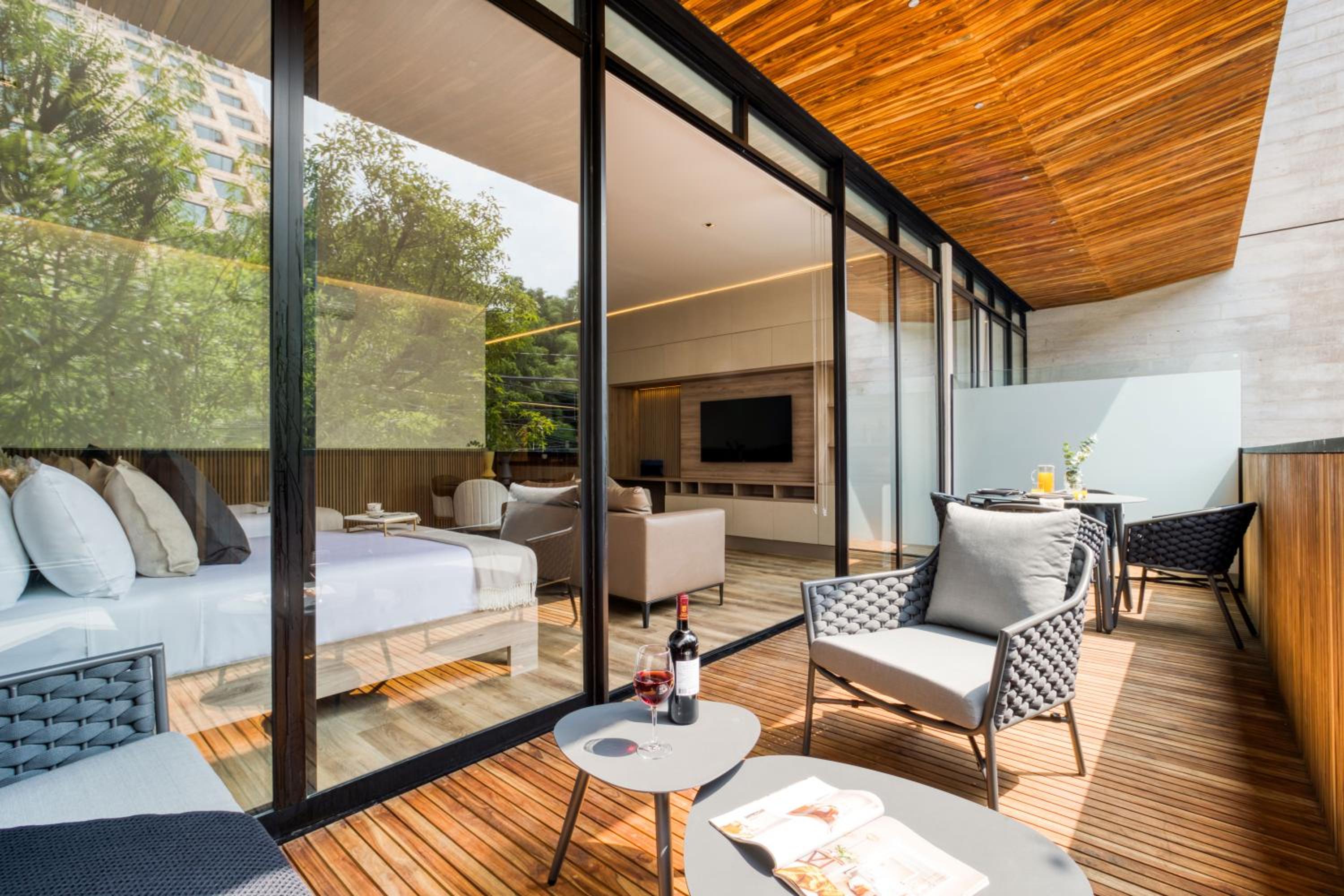 Premium Studio with a Private Balcony - Photo 10