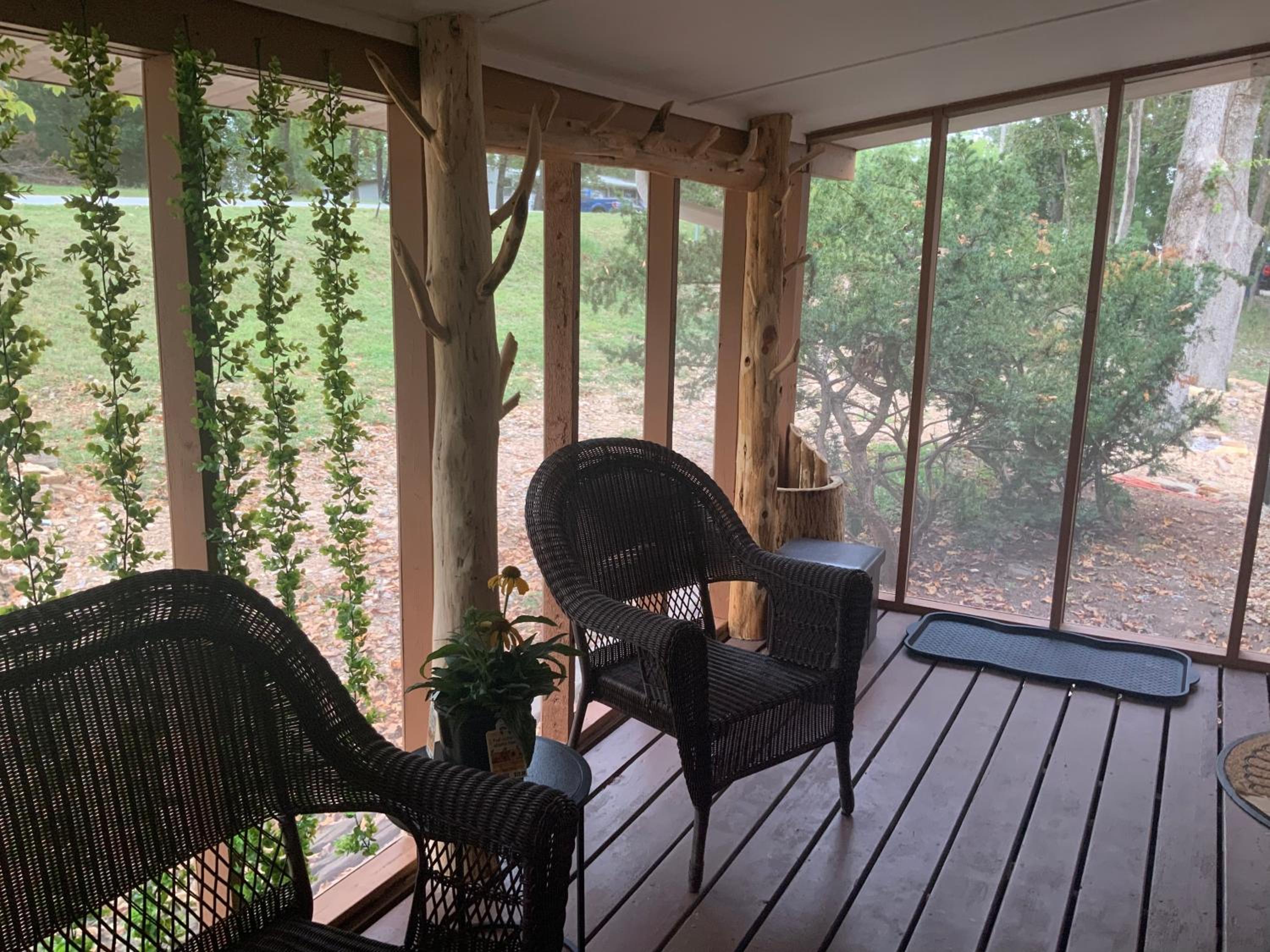 Apartment with Lake View - Photo 18