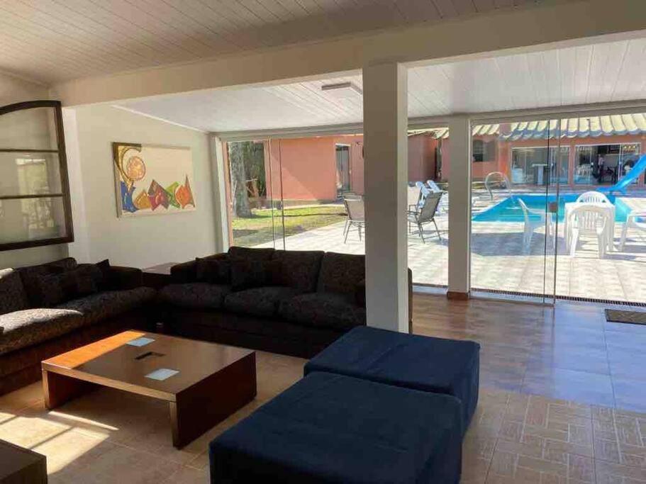 Six-Bedroom House photo 1