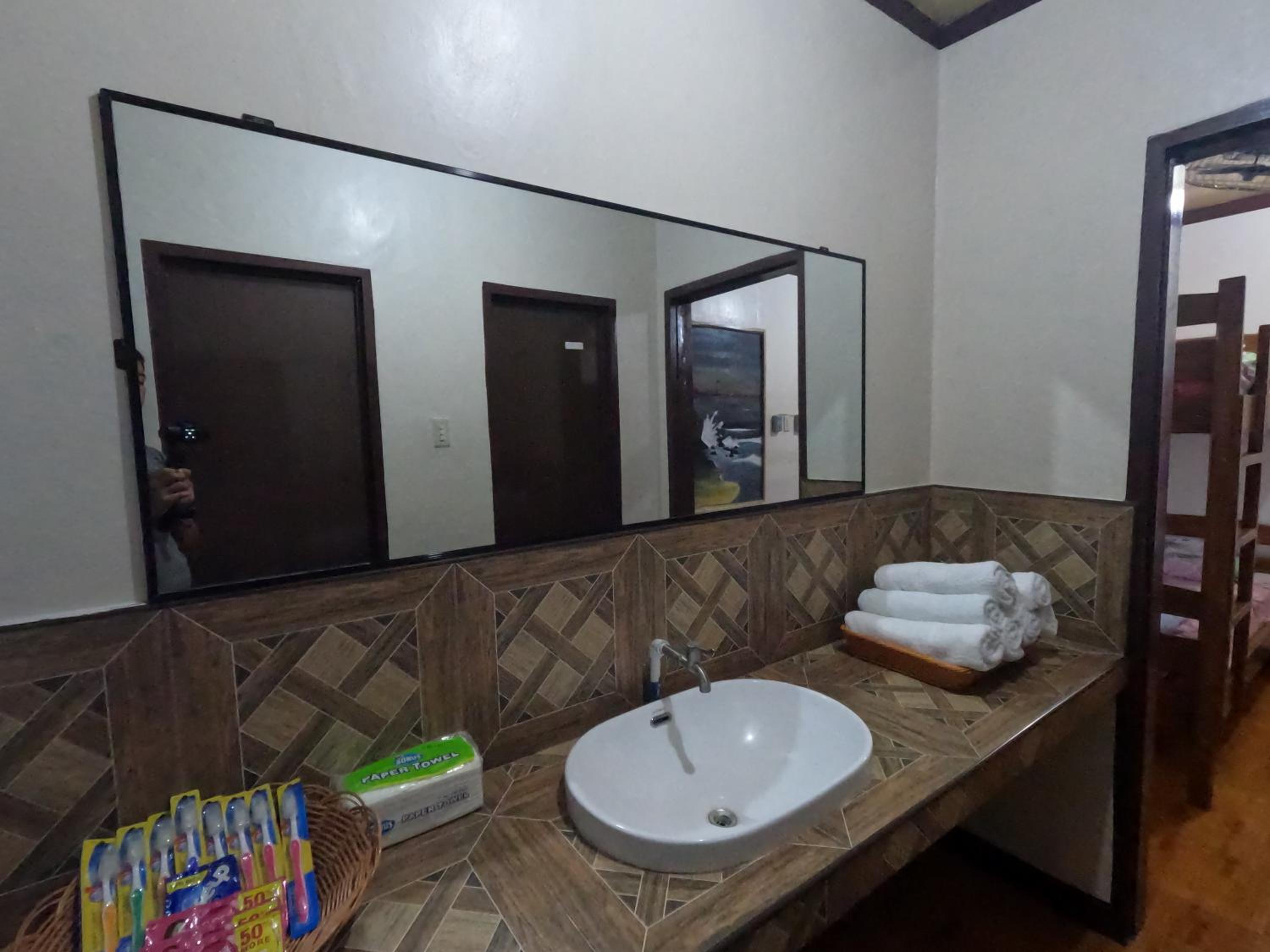 Family Room with Sea View - Photo 8