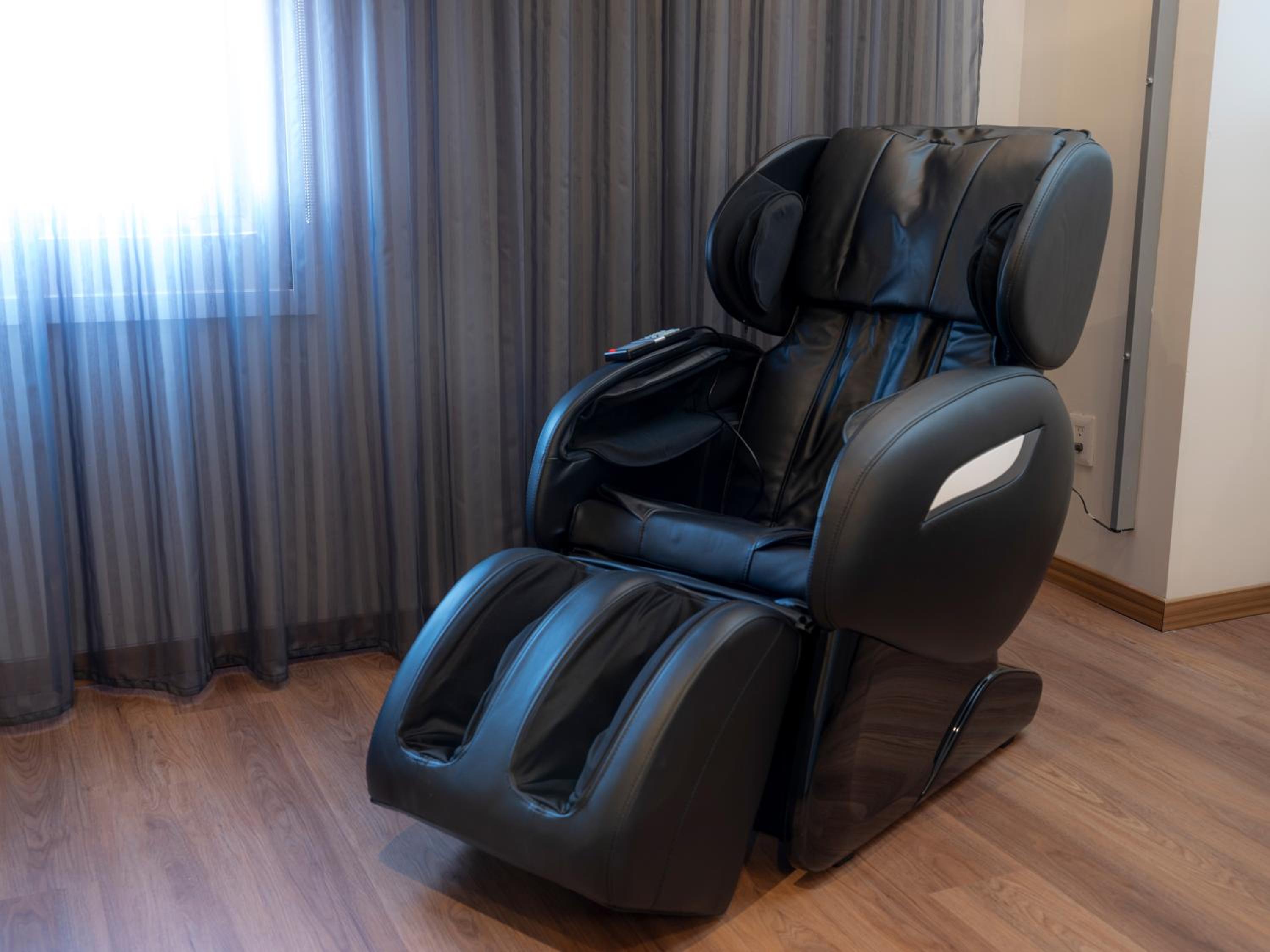 King Suite with Massage Sofa Bed and Hot Tub - Photo 5