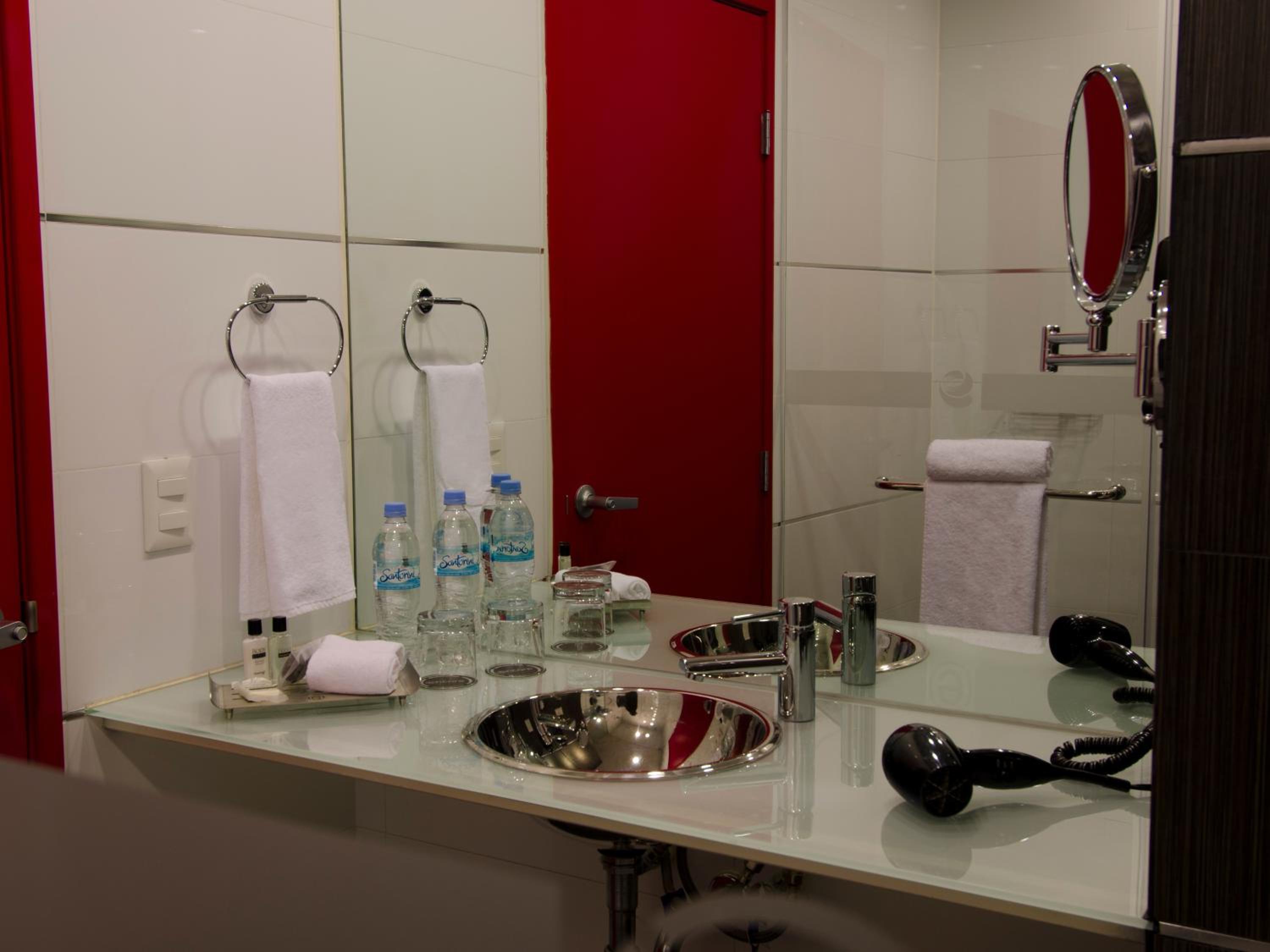 Queen Room - Disability Access - Photo 2