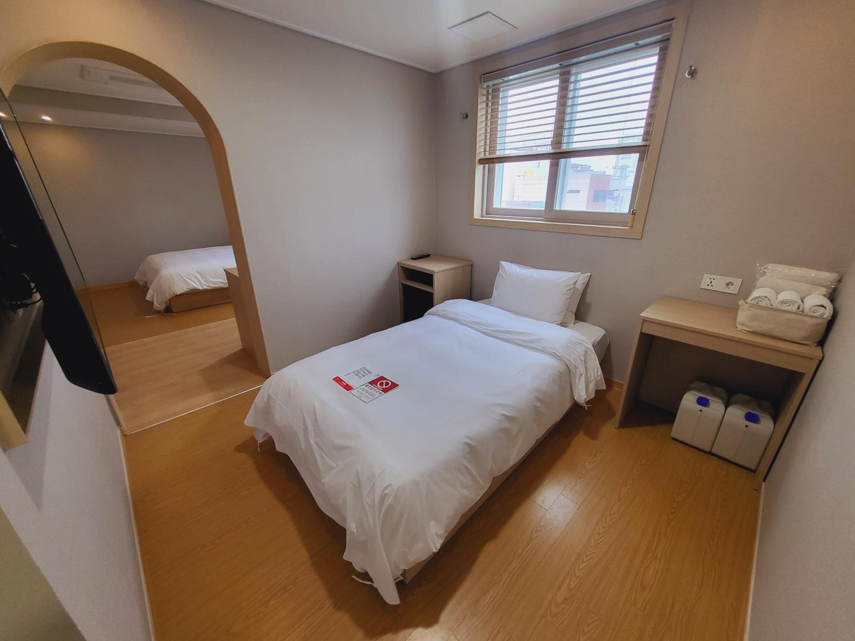 Deluxe Twin Room photo 2