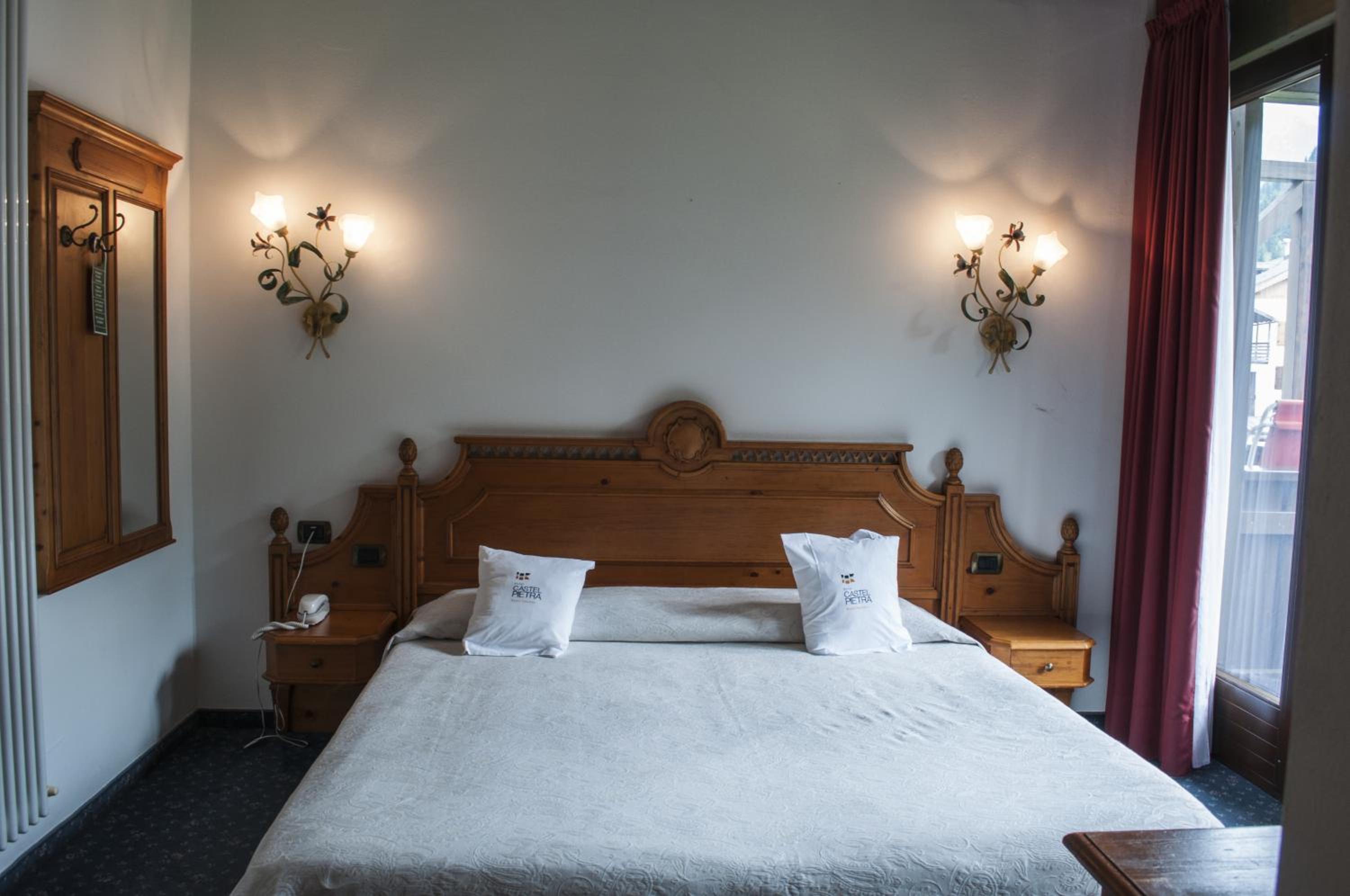 Standard Double or Twin Room - Photo 7