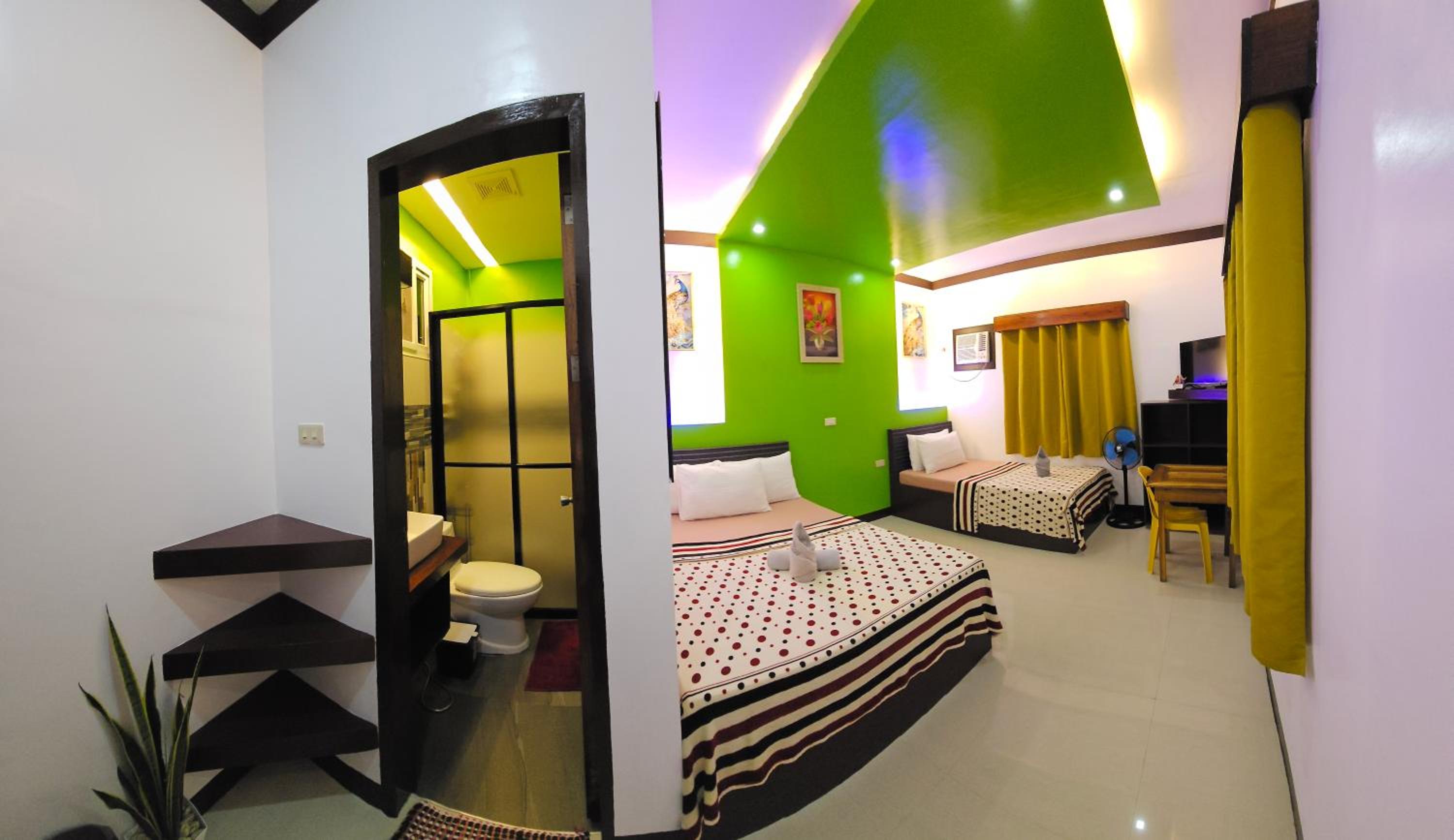 Deluxe Triple Room with Sea View - Photo 5