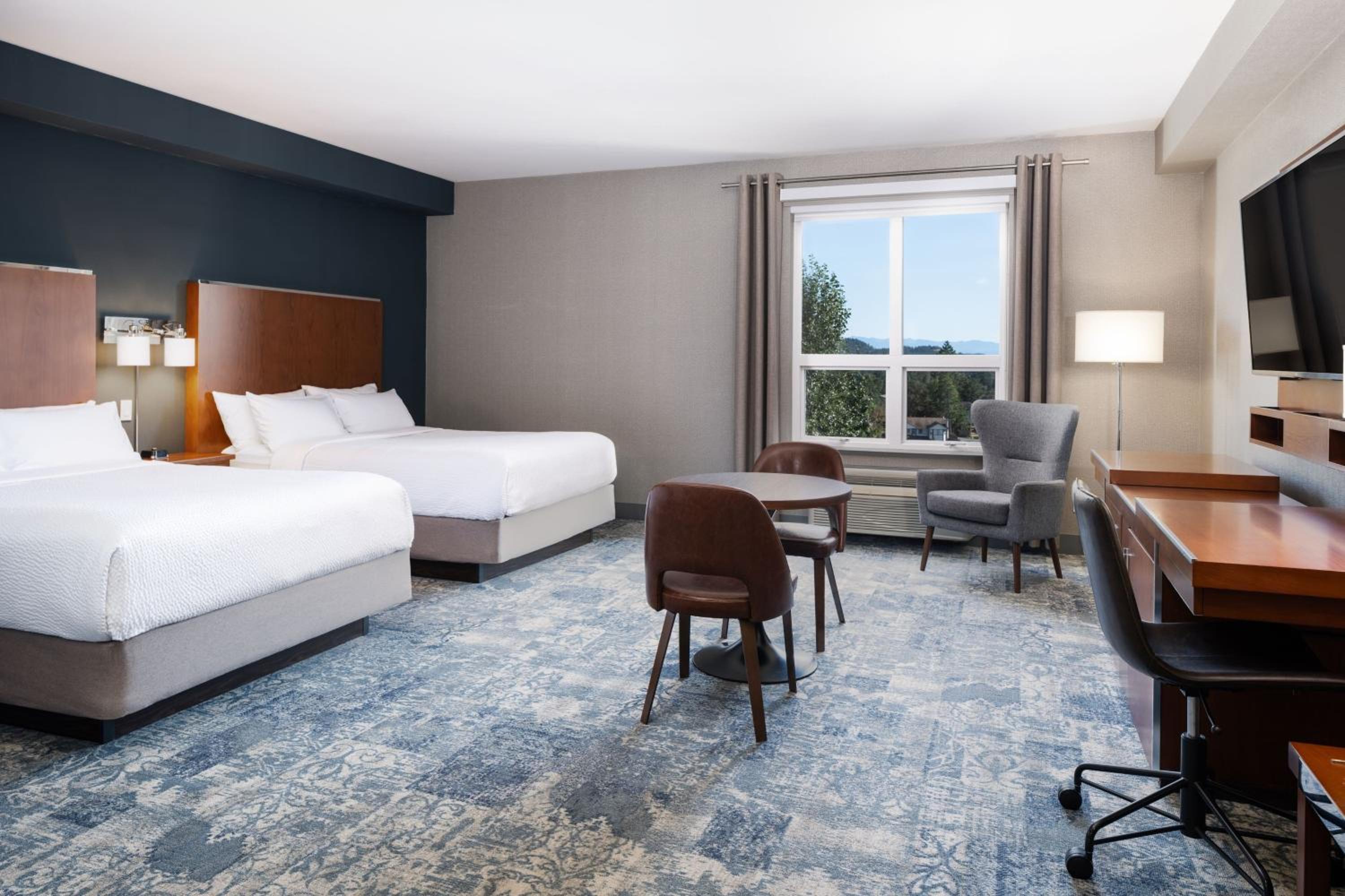 Junior Suite, 2 Queen  - Photo 1