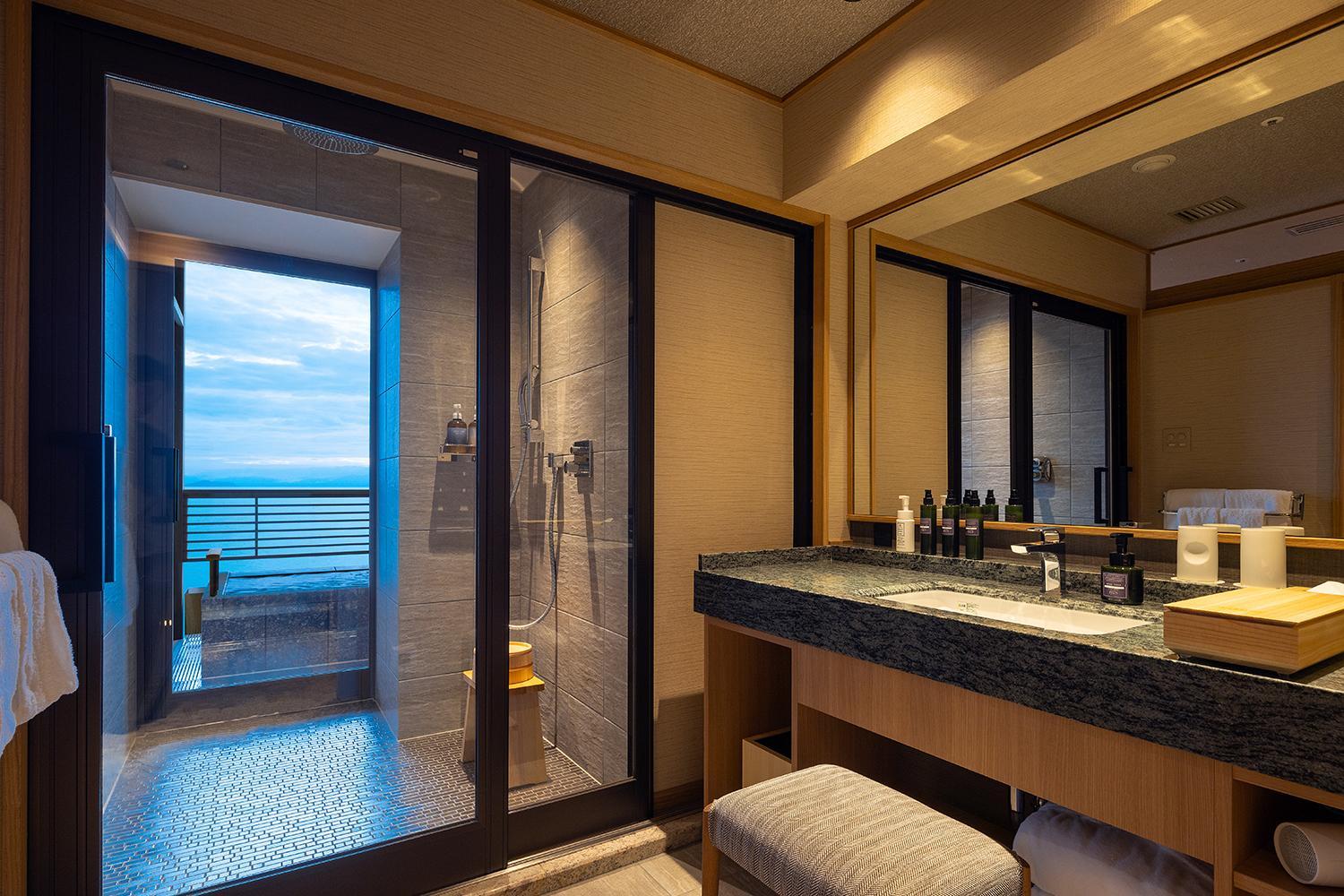 Twin Room with open-air bath - Non-Smoking (2nd-8th Floor) photo 2
