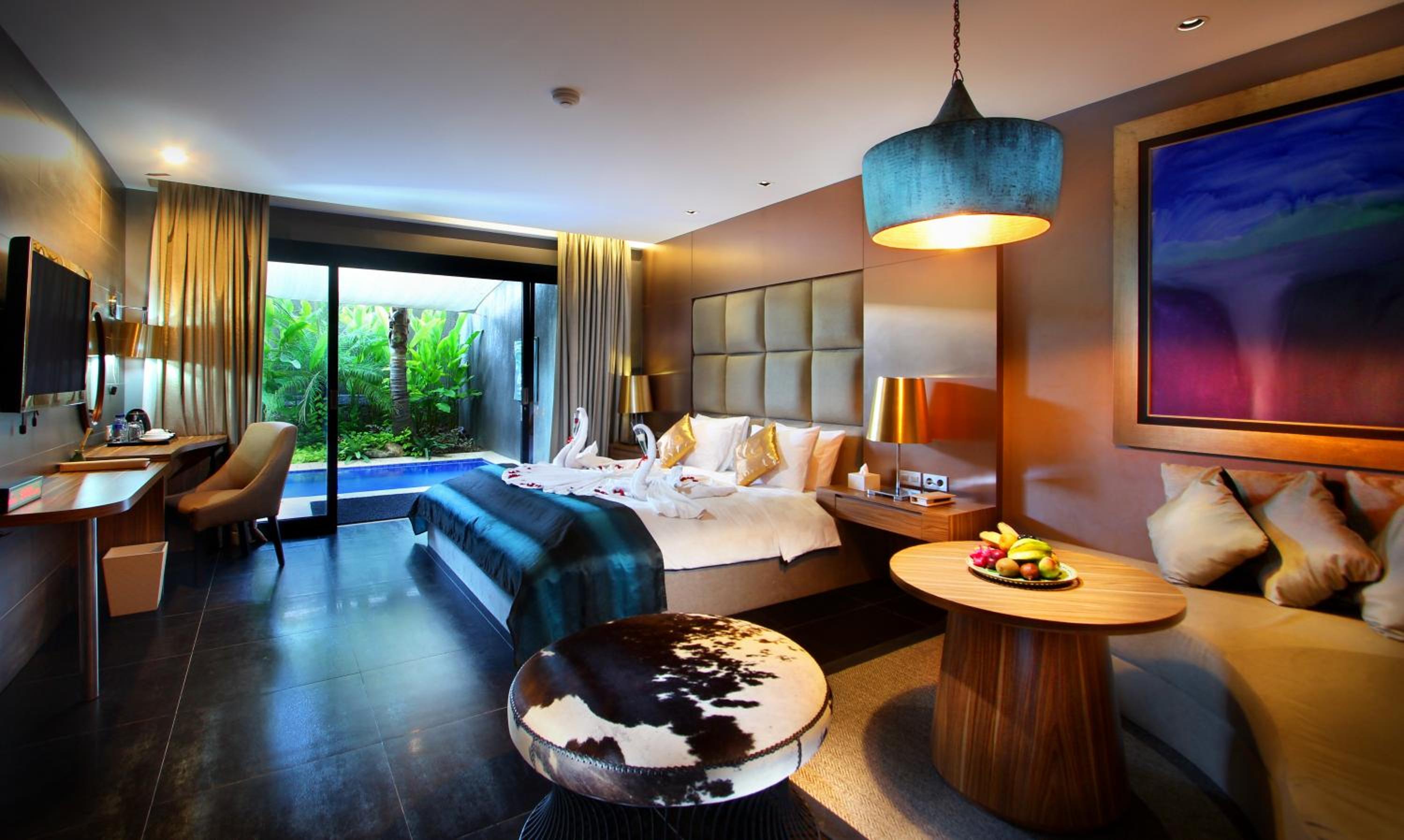 Suite with Private Pool photo 3