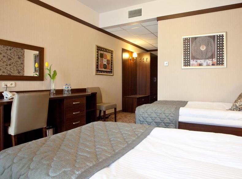 Double or Twin Room - Photo 2